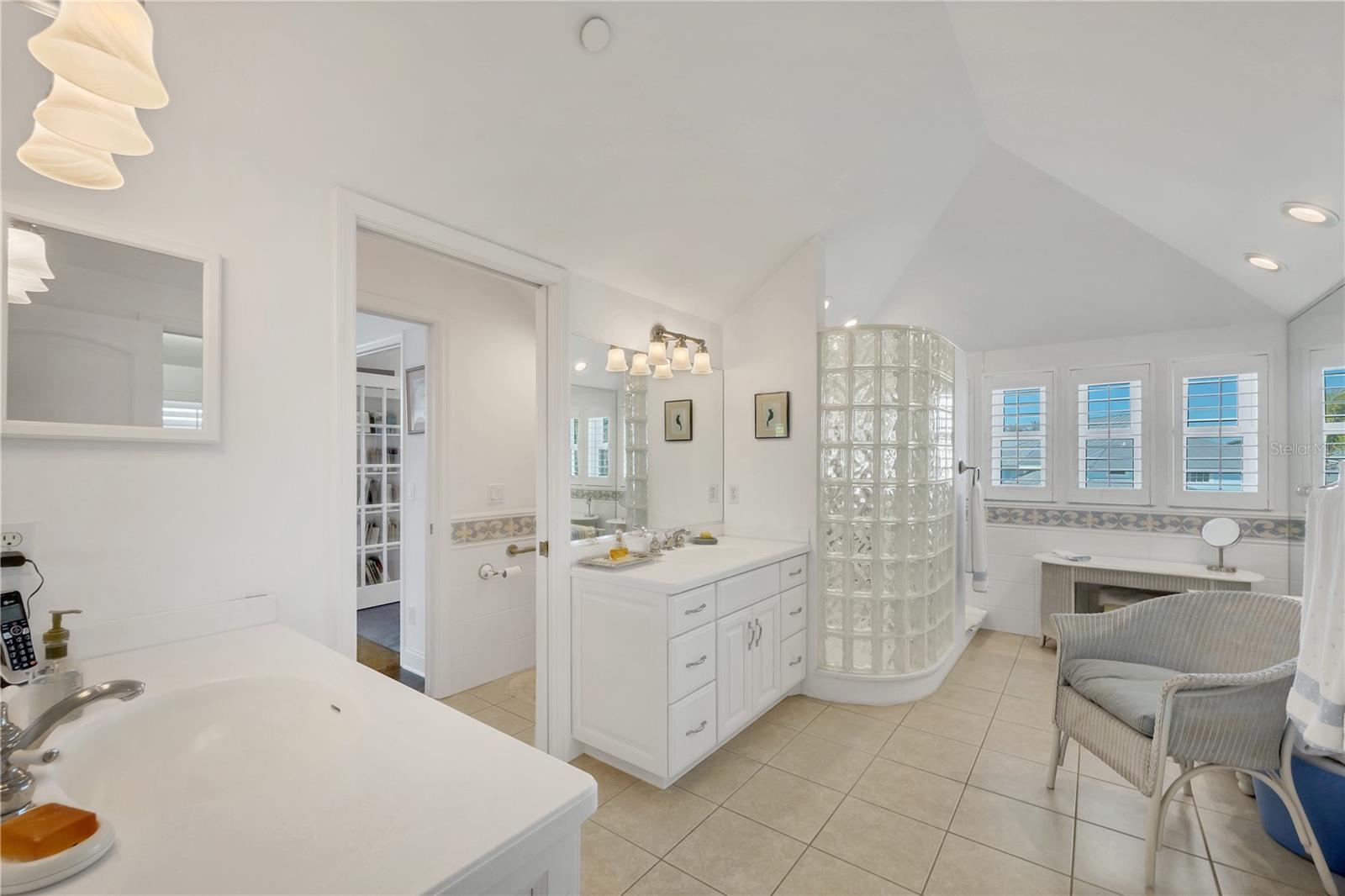 Image 38 of 55 For 16251 Sunset Pines Circle