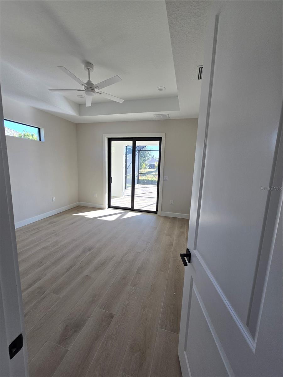 Image 4 of 35 For 15384 Visalia Road