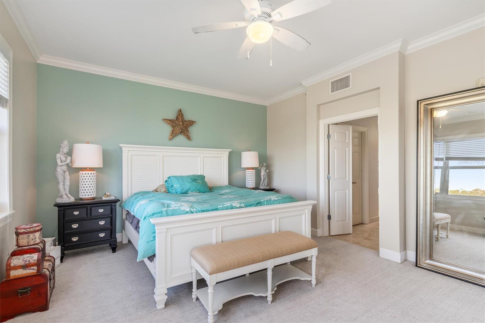 Image 17 of 55 For 10501 Amberjack Way 201