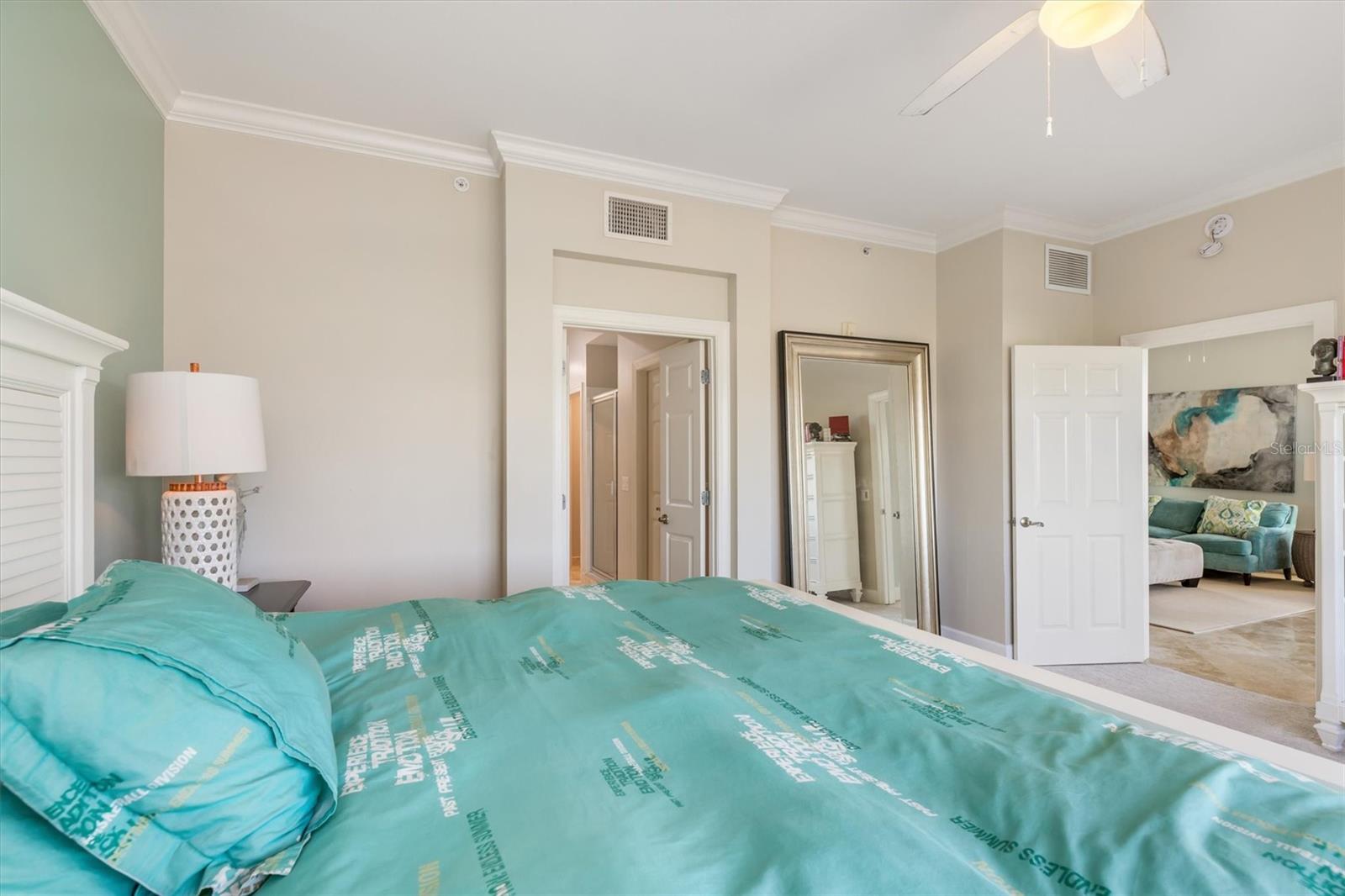 Image 18 of 55 For 10501 Amberjack Way 201