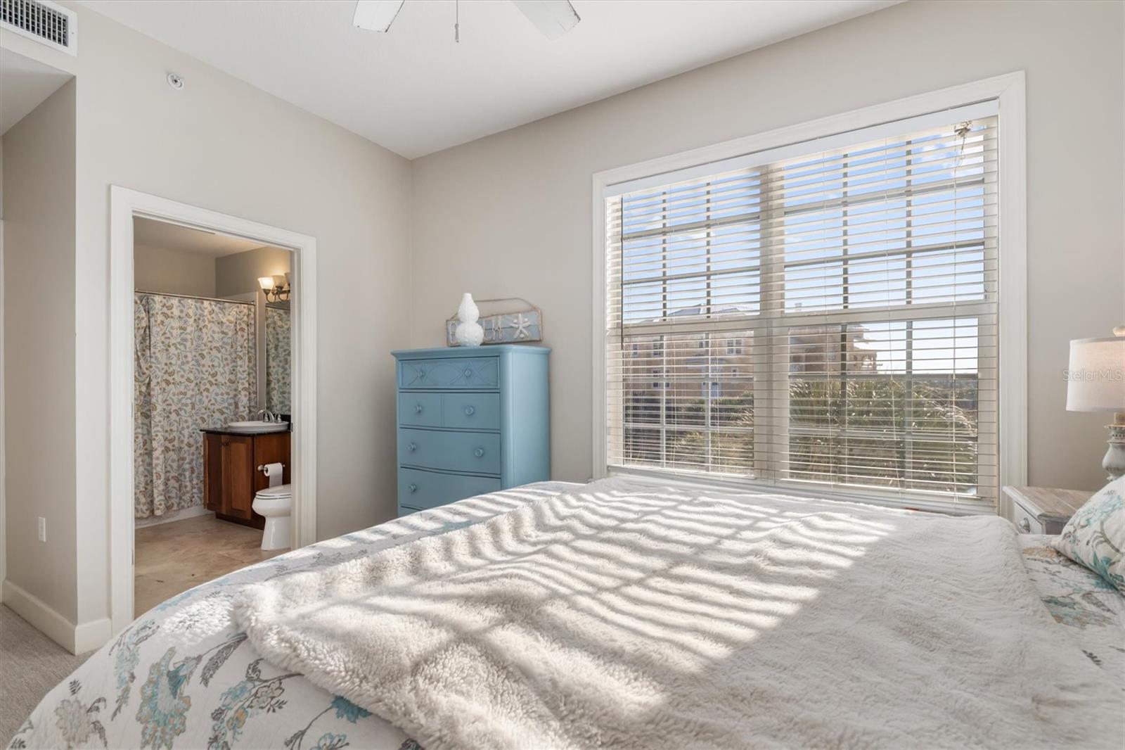 Image 24 of 55 For 10501 Amberjack Way 201