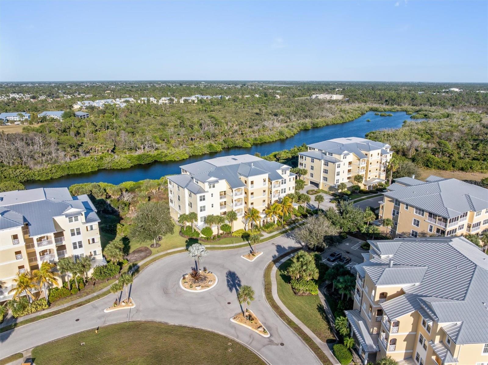 Image 36 of 55 For 10501 Amberjack Way 201