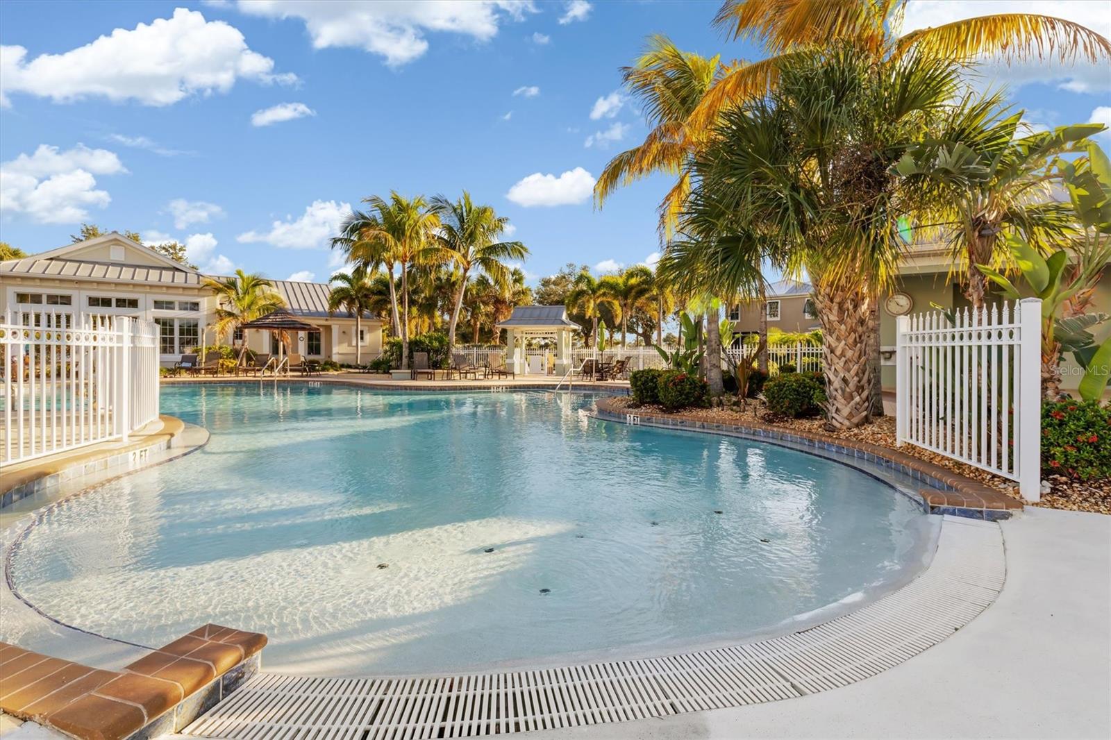 Image 48 of 55 For 10501 Amberjack Way 201