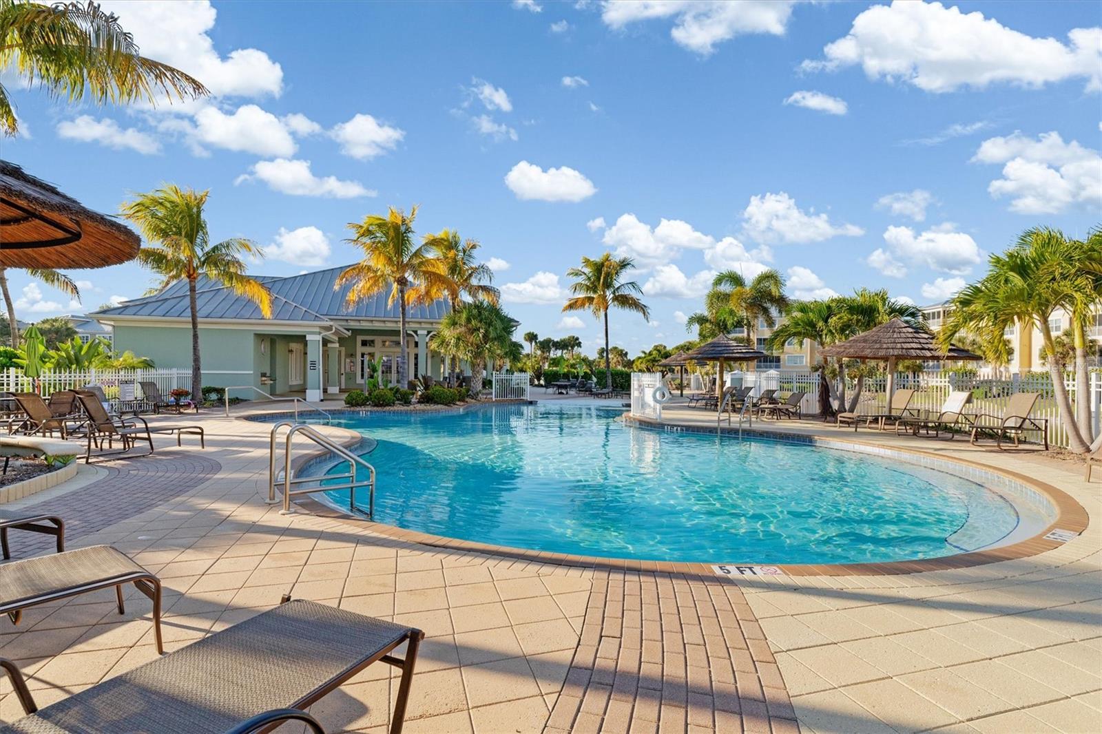 Image 52 of 55 For 10501 Amberjack Way 201