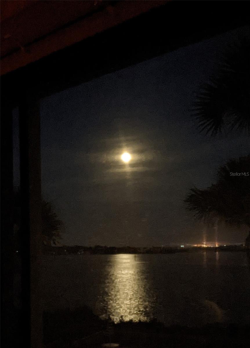 Image 25 of 44 For 1501 Beach Road 307