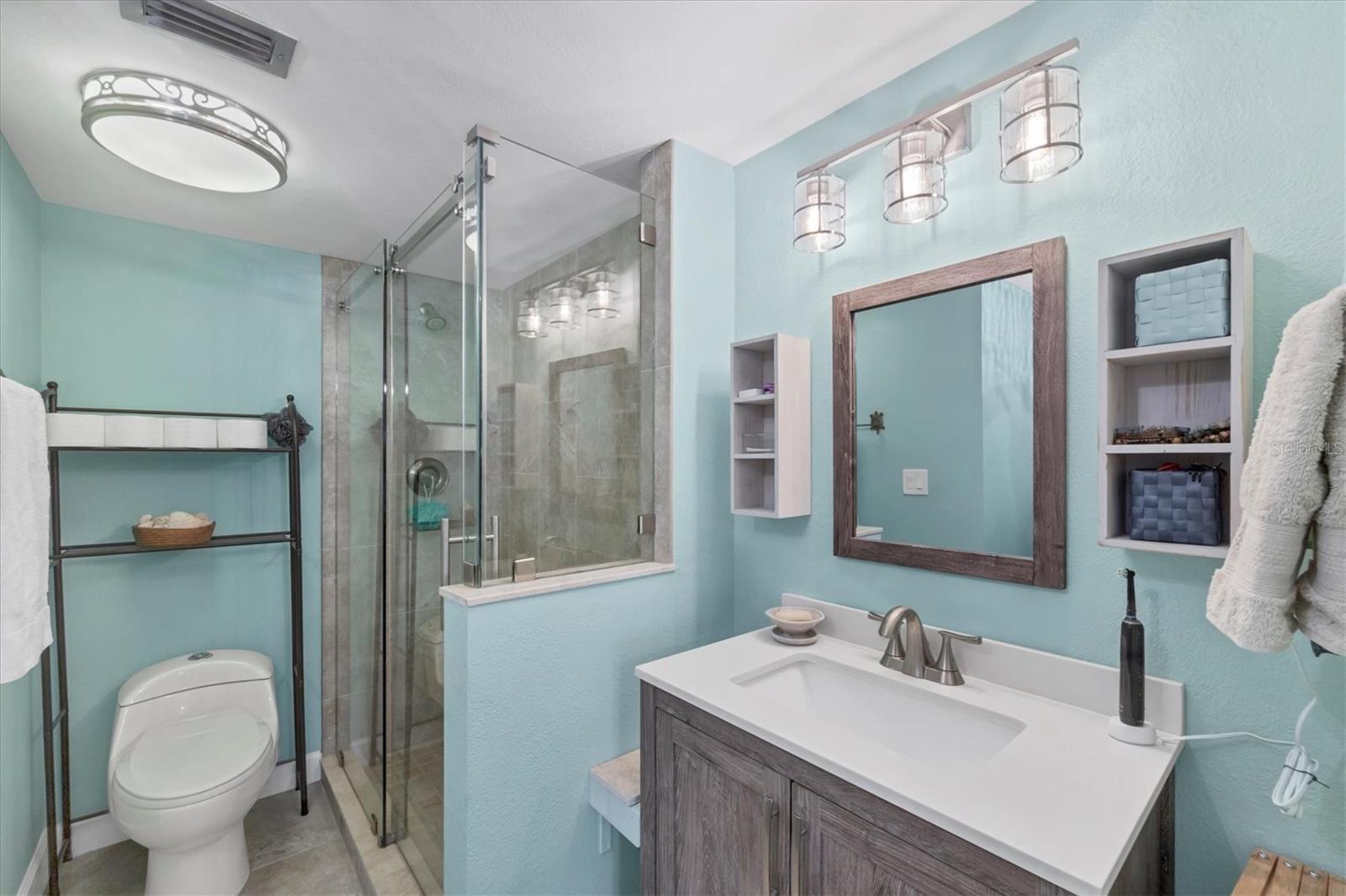 Image 29 of 44 For 1501 Beach Road 307