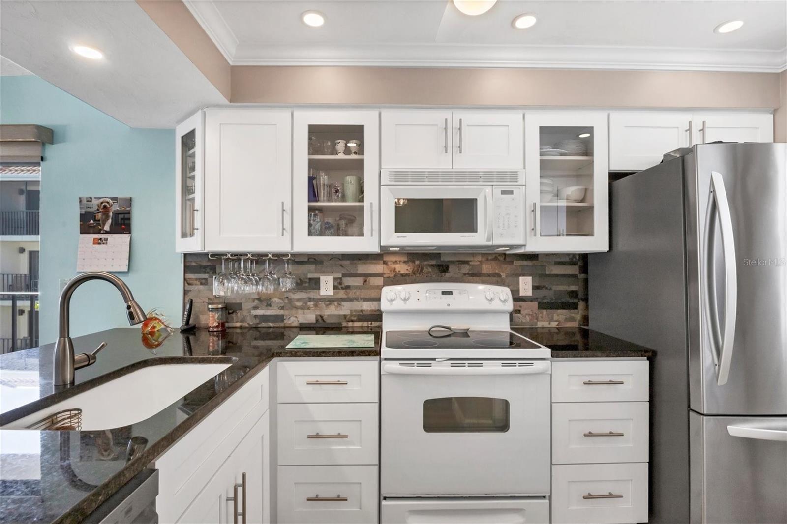 Image 4 of 44 For 1501 Beach Road 307