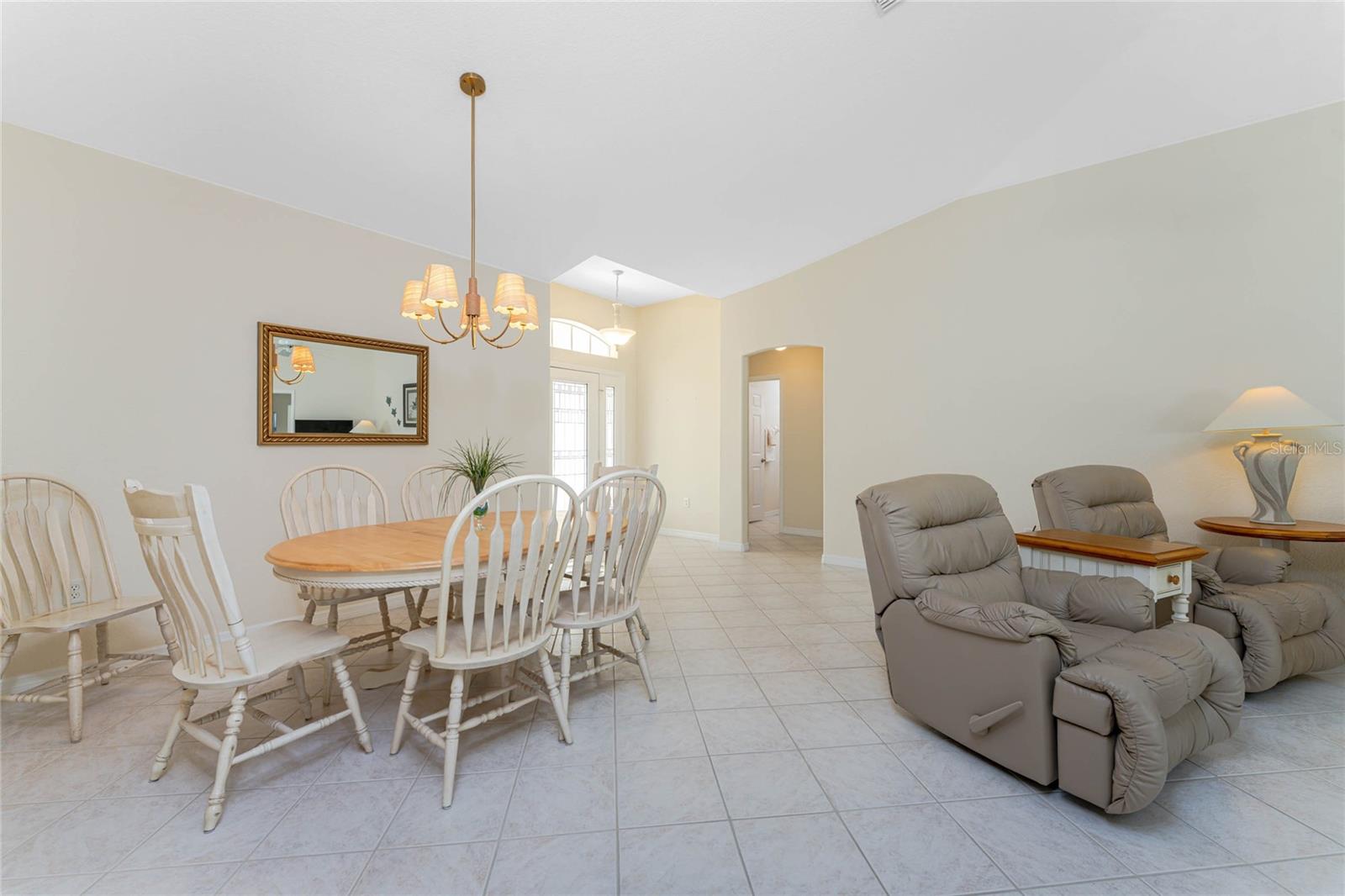 Image 12 of 62 For 8460 Gateway Court