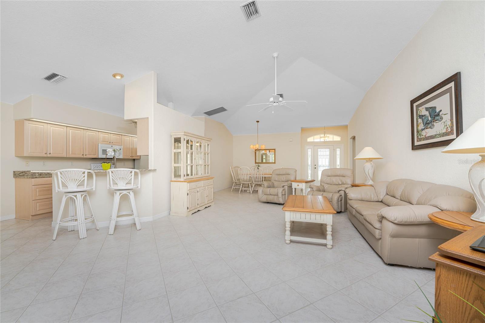 Image 16 of 62 For 8460 Gateway Court