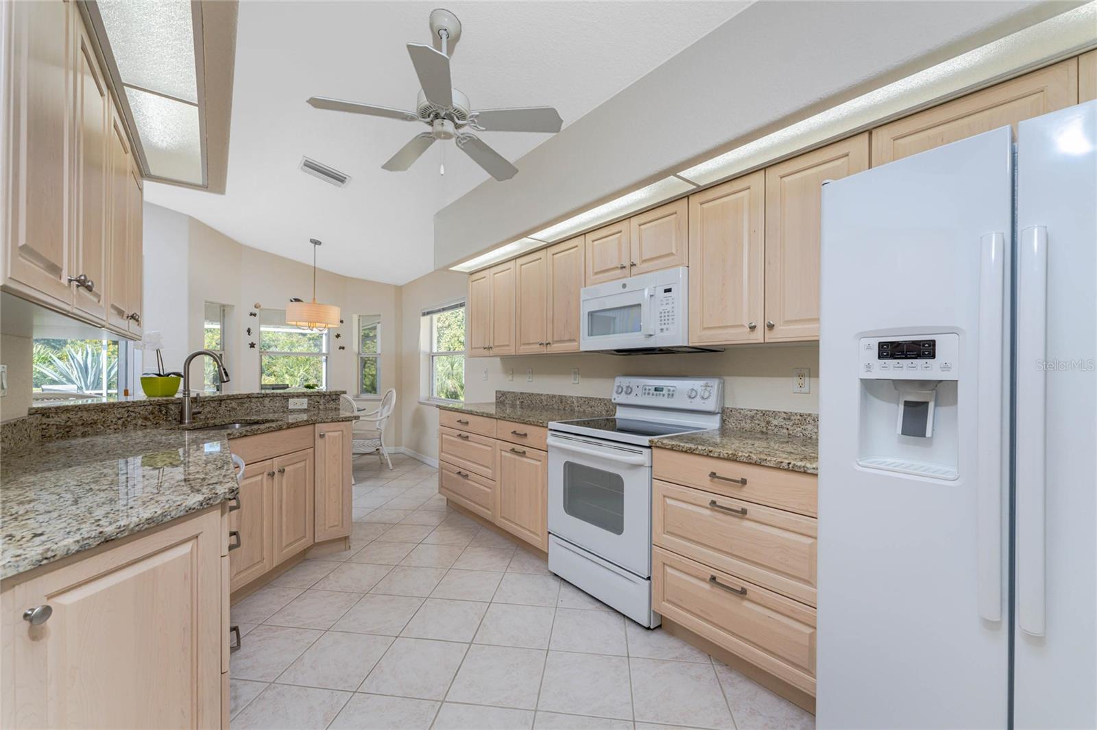 Image 19 of 62 For 8460 Gateway Court