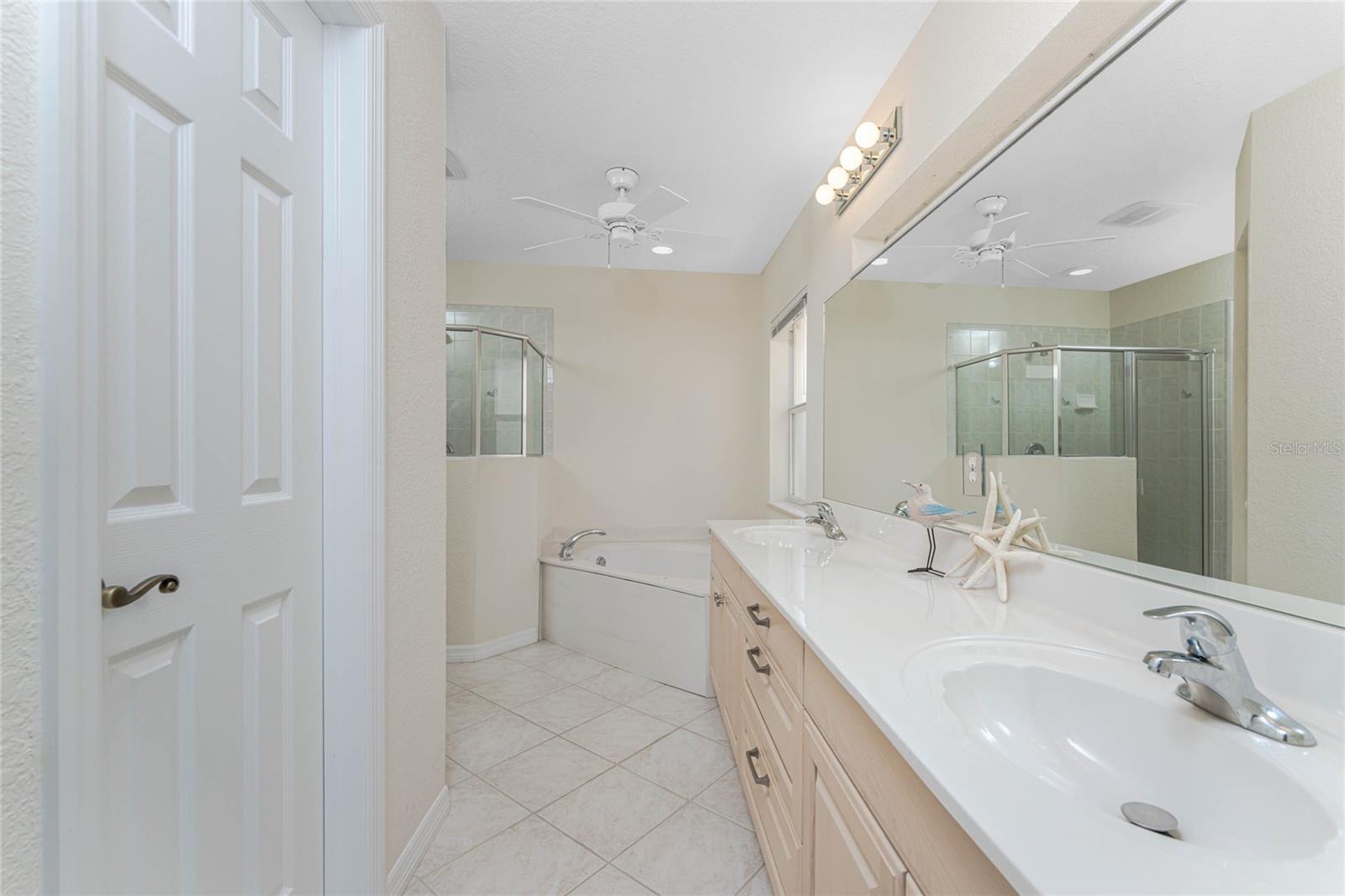 Image 26 of 62 For 8460 Gateway Court