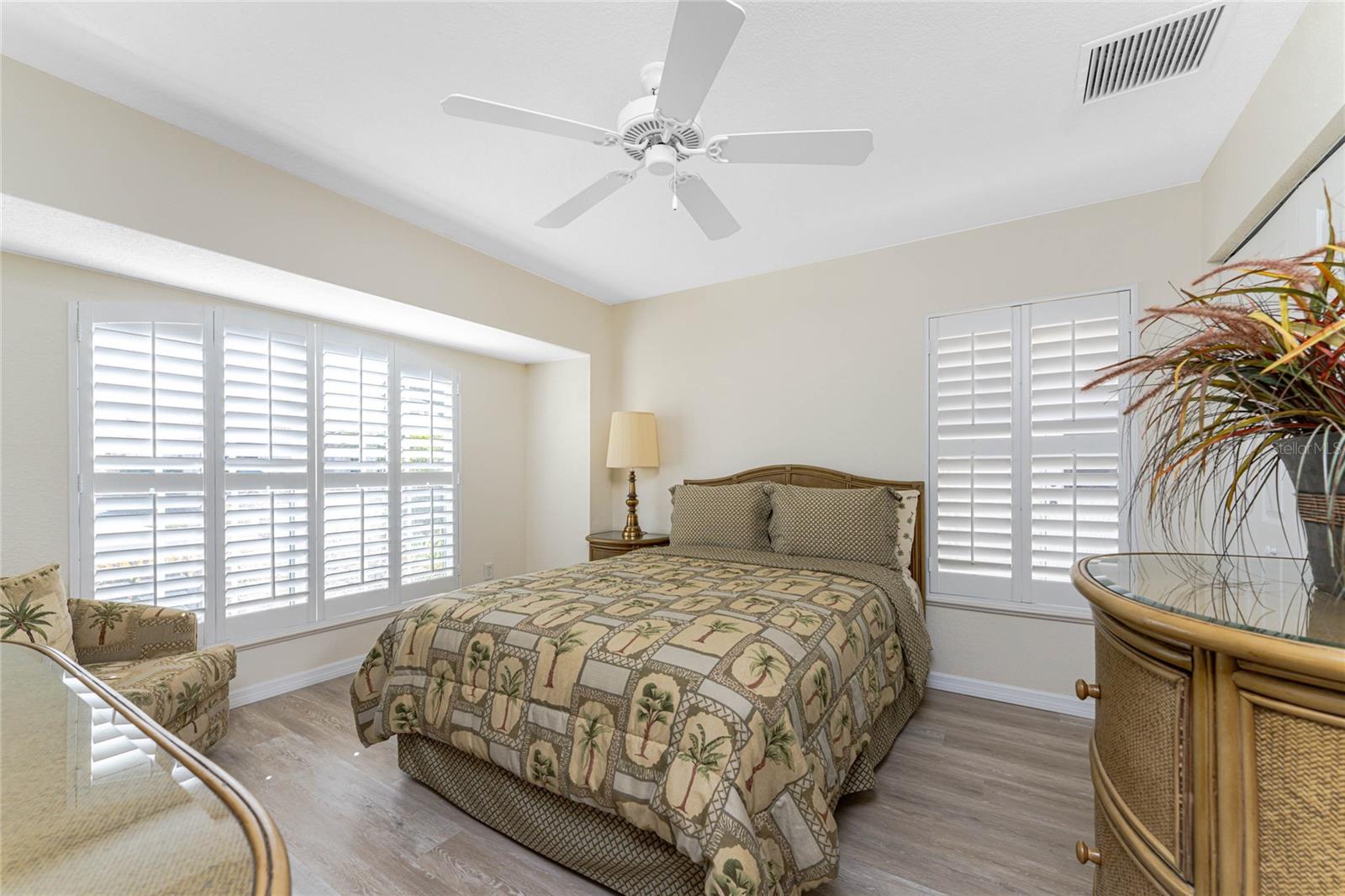 Image 30 of 62 For 8460 Gateway Court