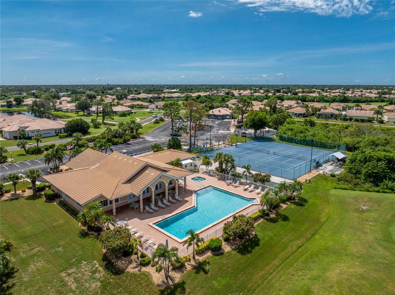 Image 4 of 62 For 8460 Gateway Court