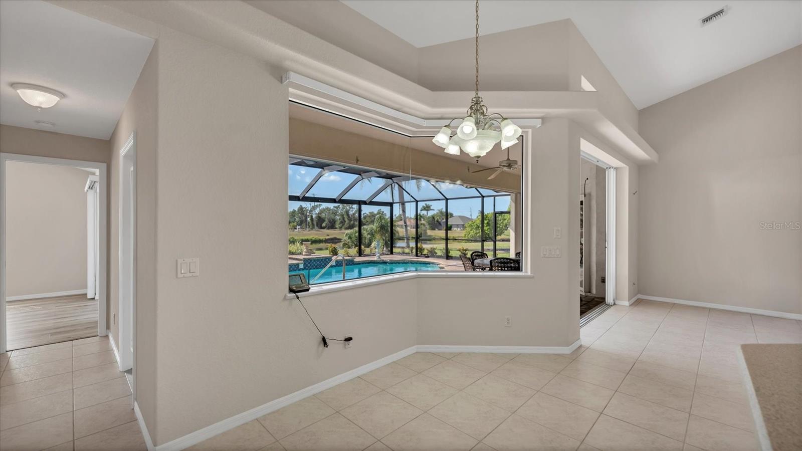 Image 21 of 67 For 646 Boundary Boulevard