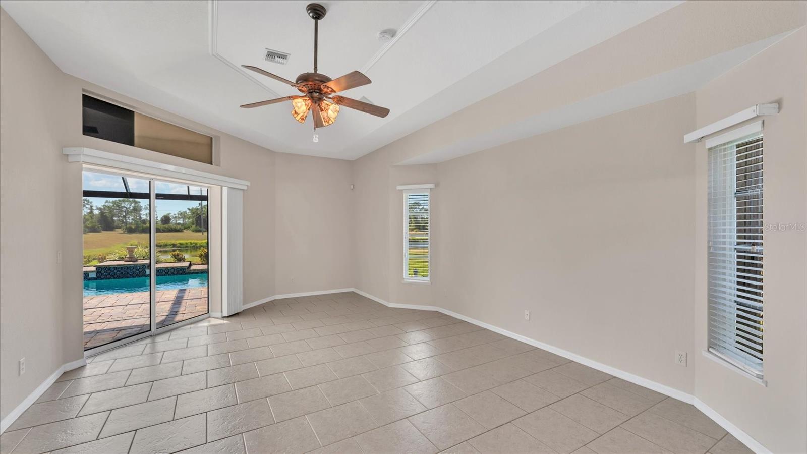 Image 24 of 67 For 646 Boundary Boulevard