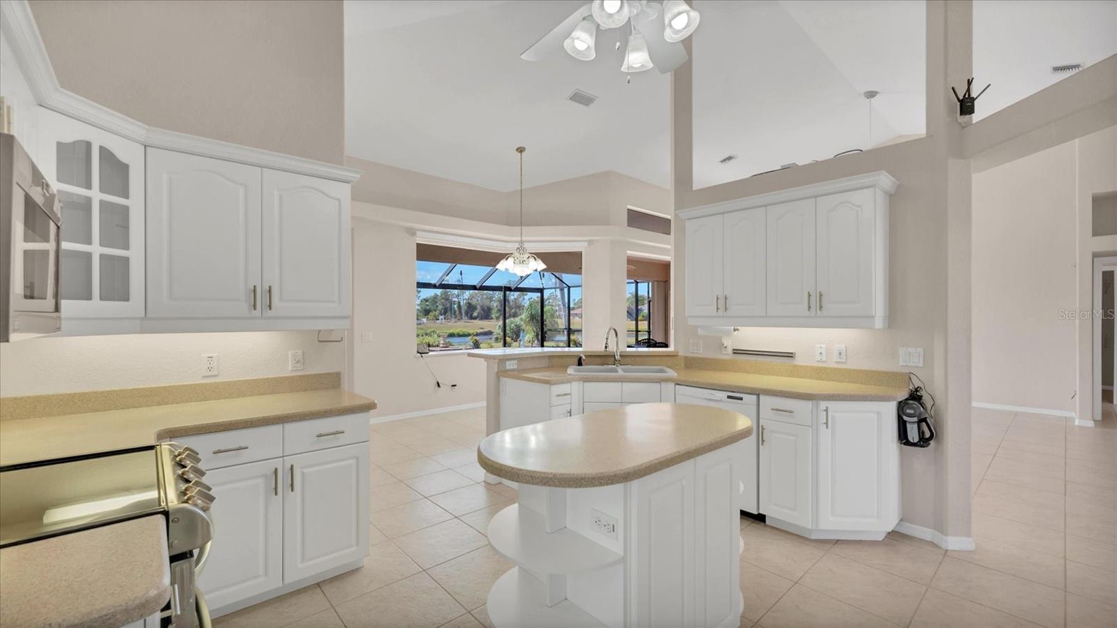 Image 3 of 67 For 646 Boundary Boulevard