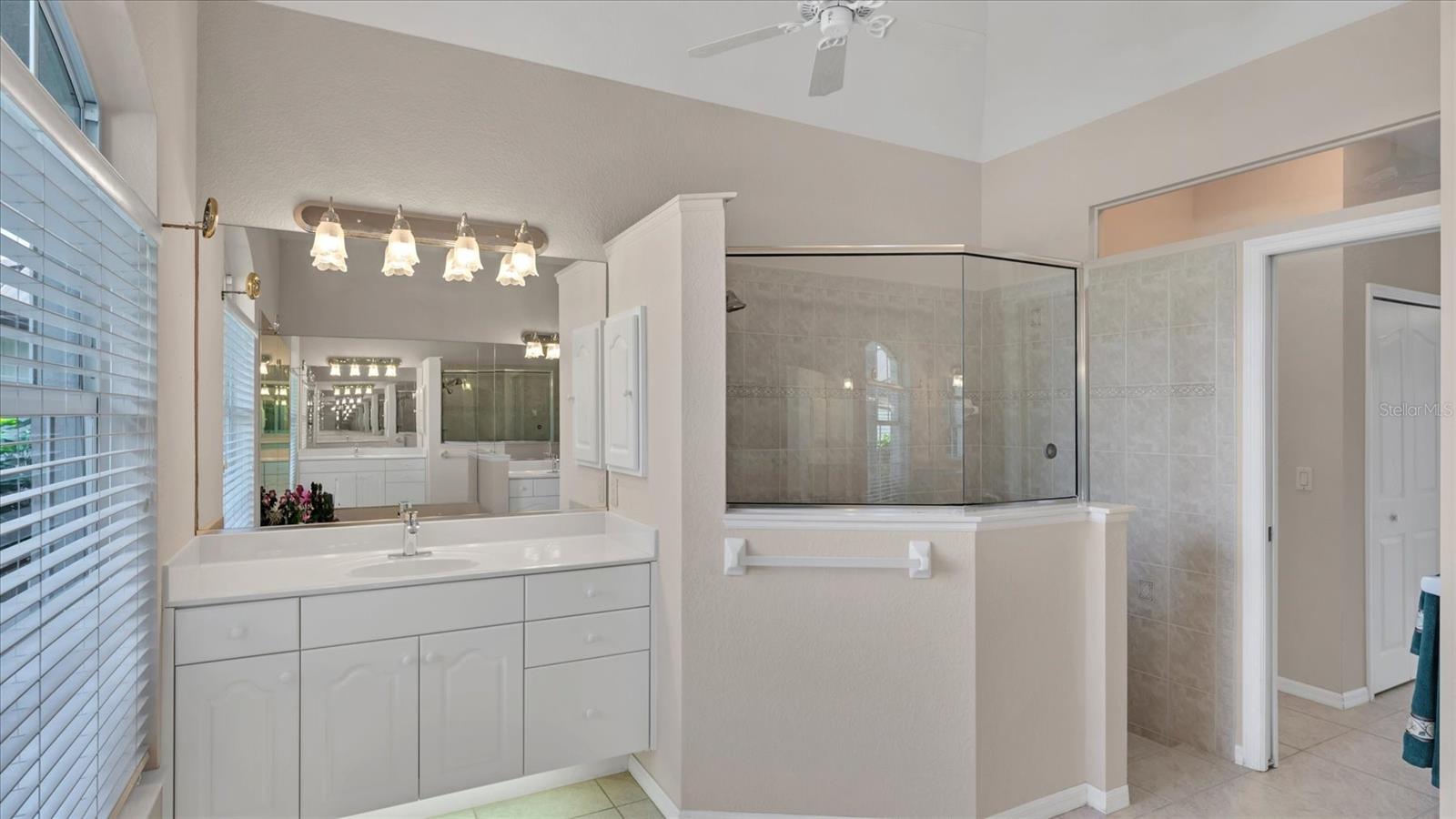 Image 30 of 67 For 646 Boundary Boulevard