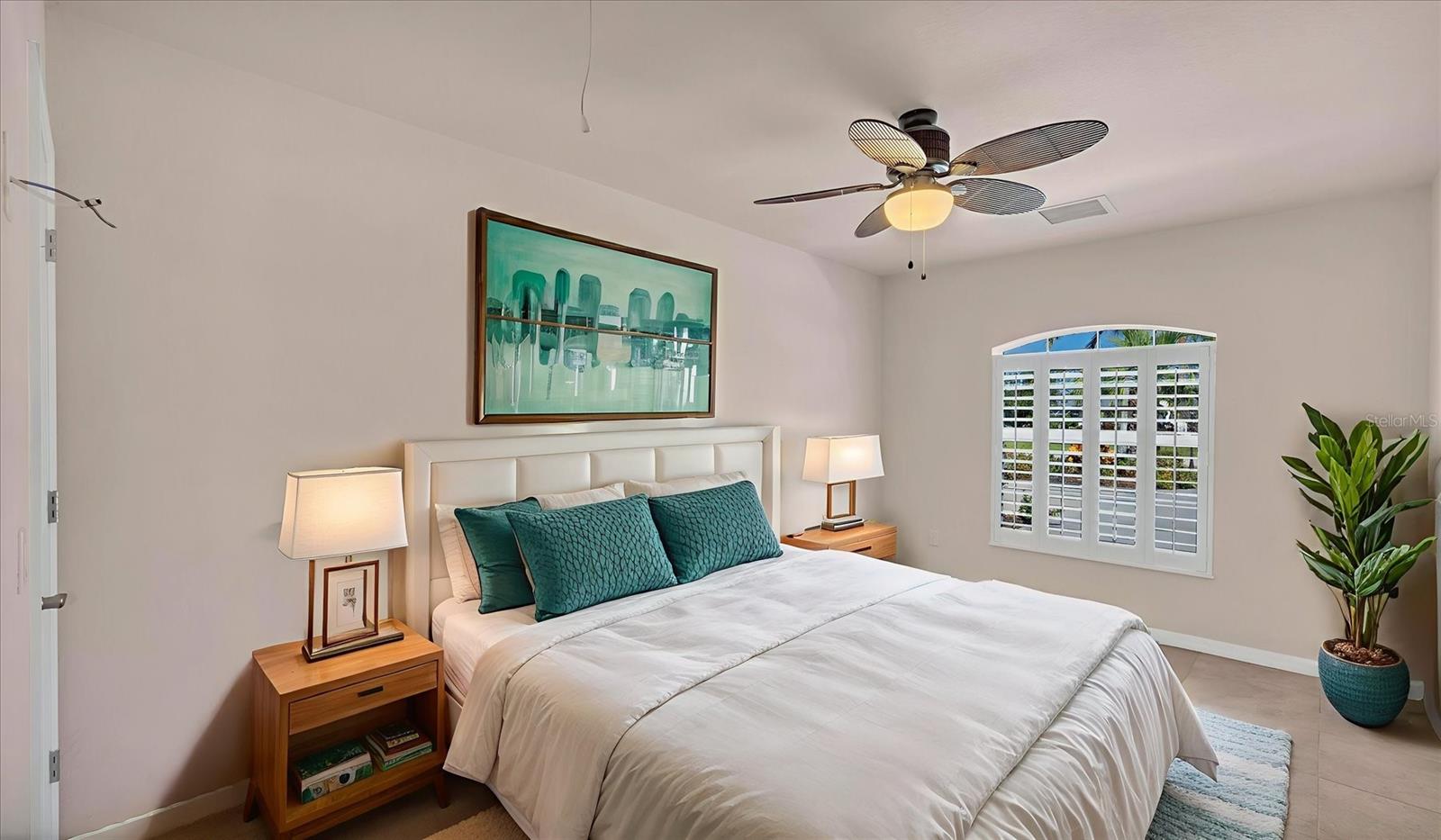 Image 34 of 67 For 646 Boundary Boulevard