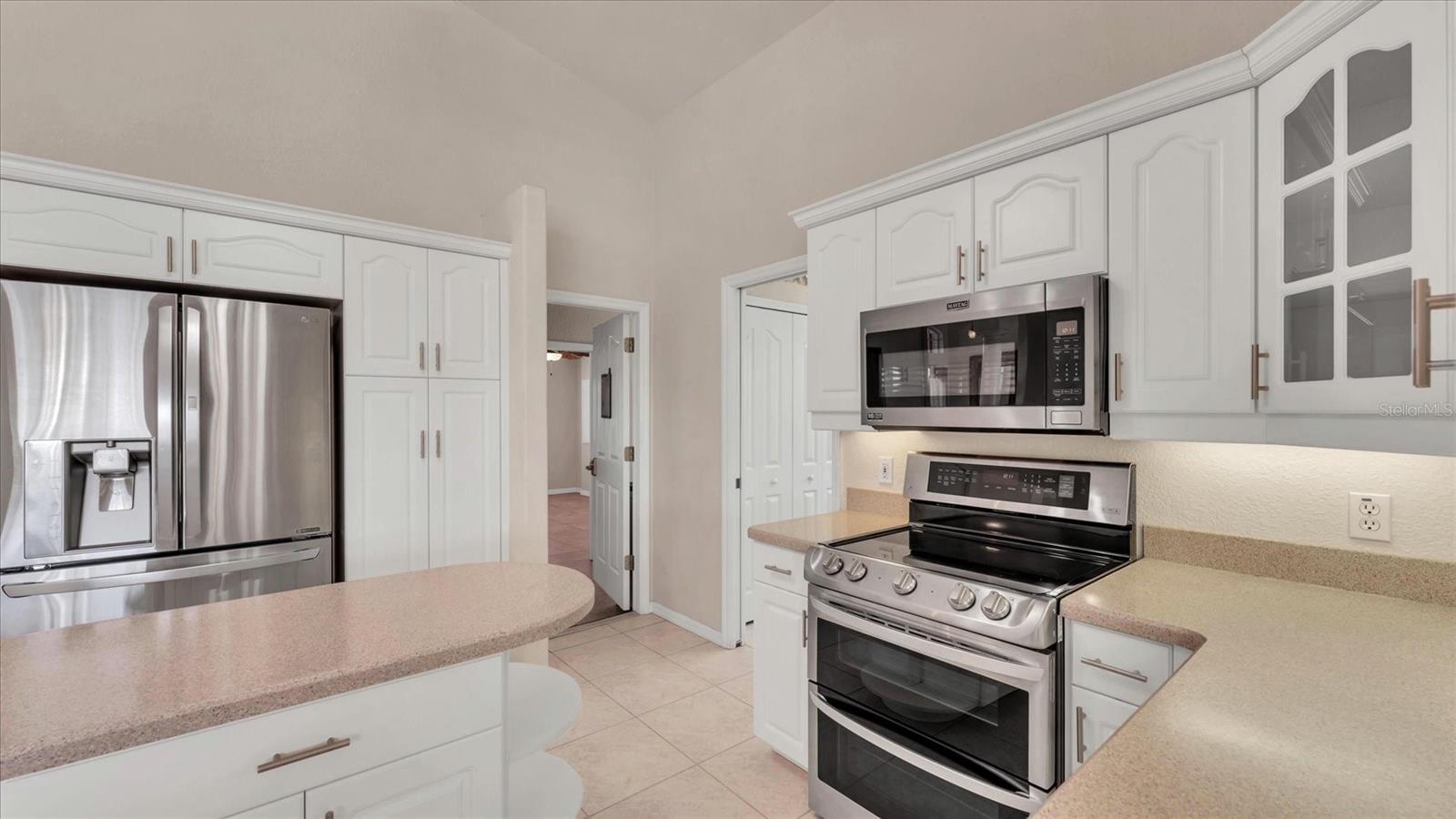 Image 4 of 67 For 646 Boundary Boulevard