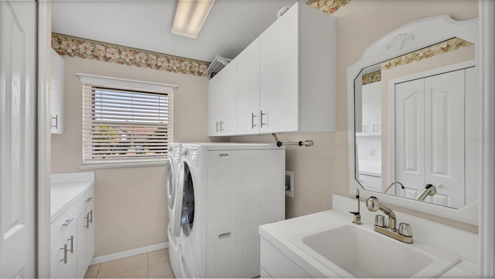 Image 43 of 67 For 646 Boundary Boulevard