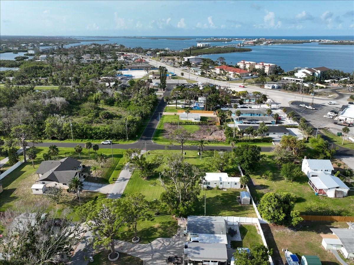 Image 10 of 13 For 140 Riverview Avenue