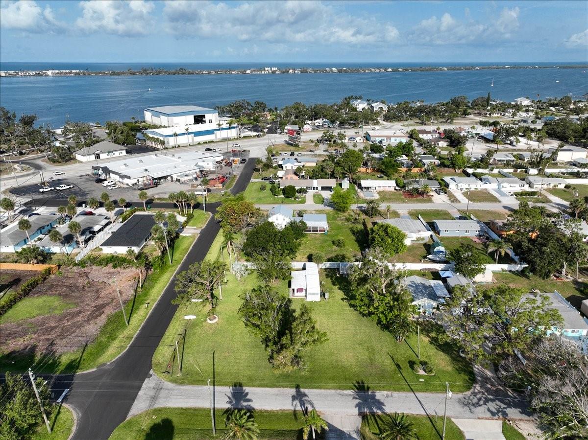 Image 11 of 13 For 140 Riverview Avenue