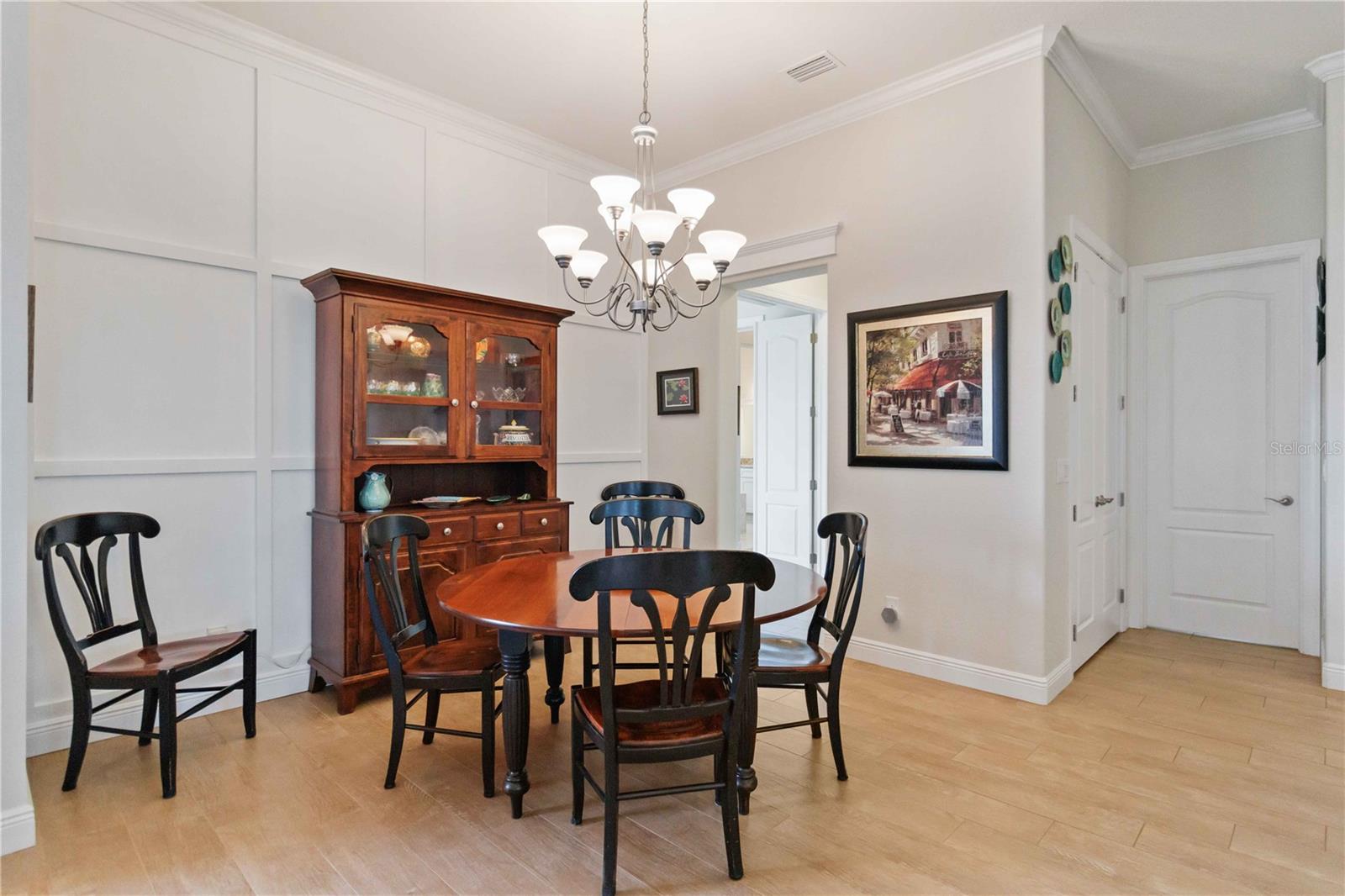 Image 14 of 52 For 15762 Viscount Circle