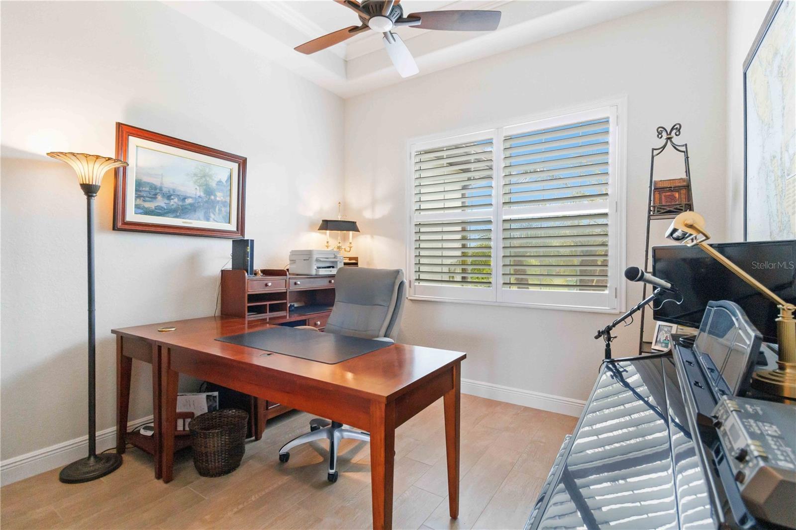 Image 22 of 52 For 15762 Viscount Circle