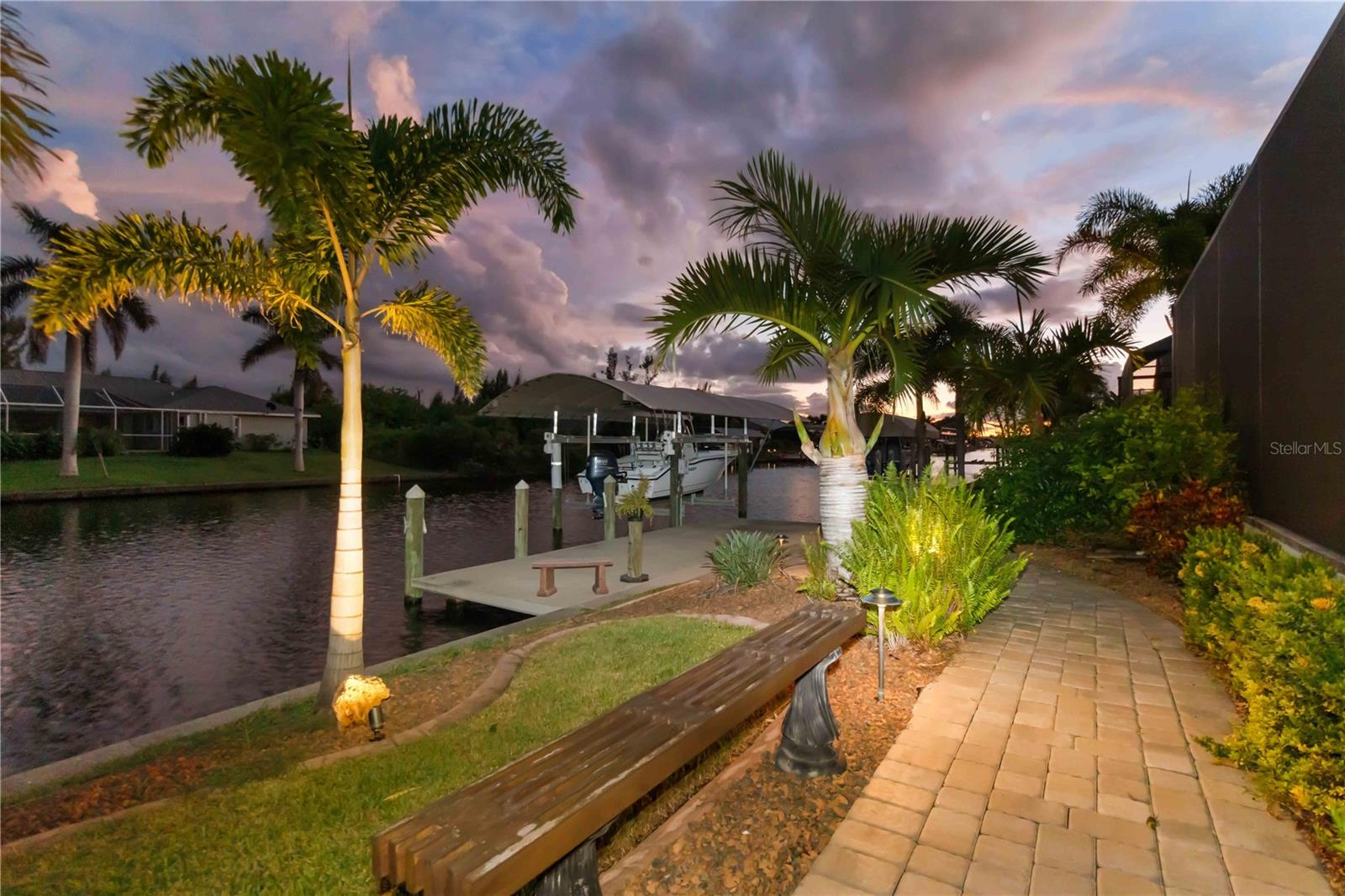 Image 33 of 52 For 15762 Viscount Circle