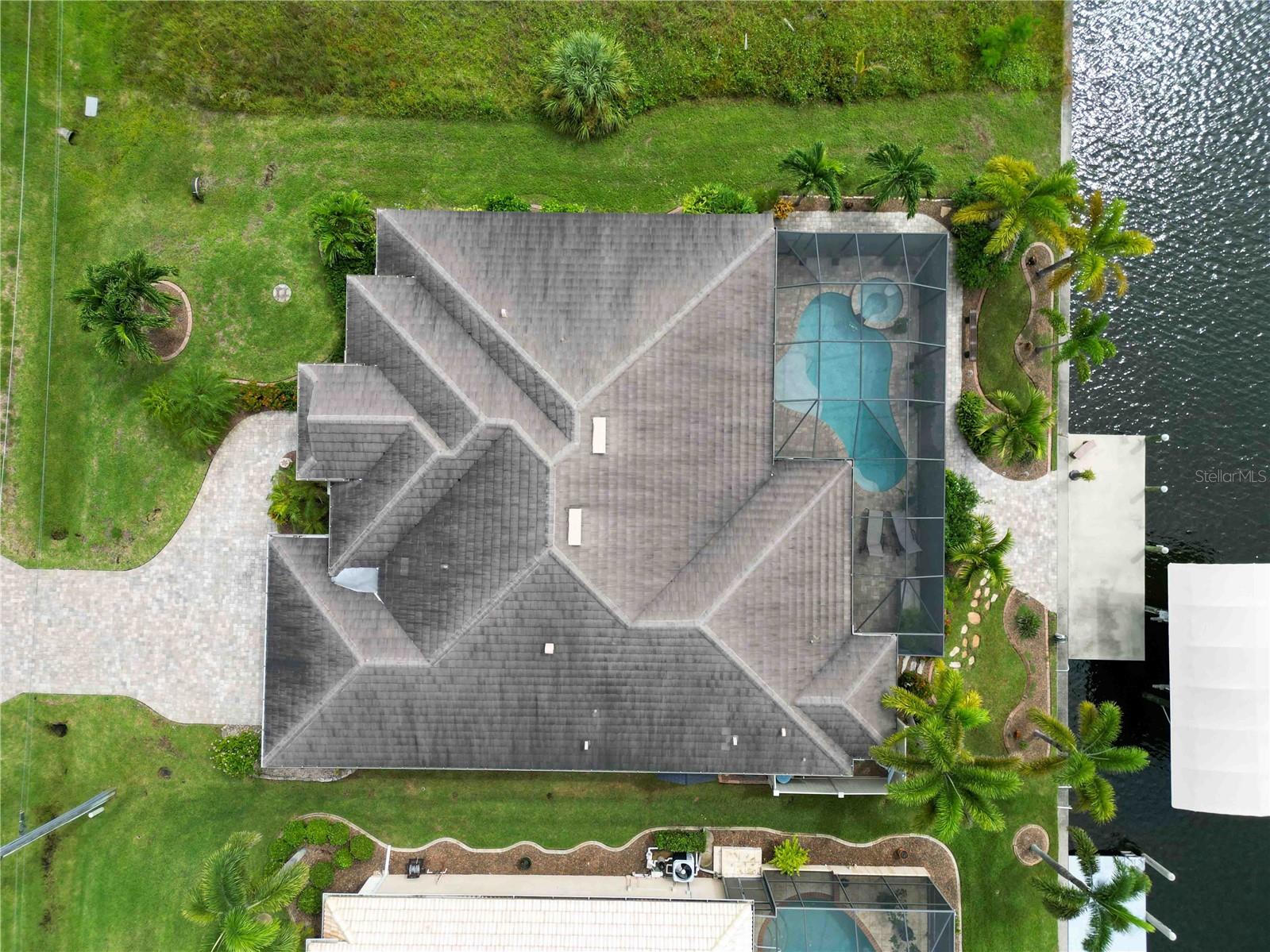 Image 50 of 52 For 15762 Viscount Circle