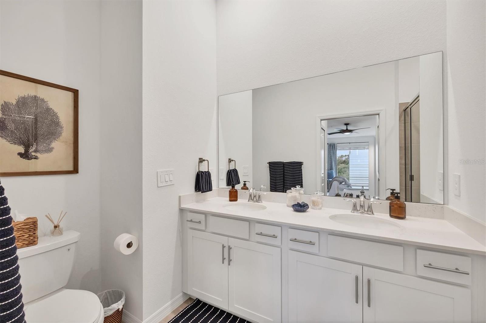 Image 14 of 41 For 12520 Galapagos Court 202