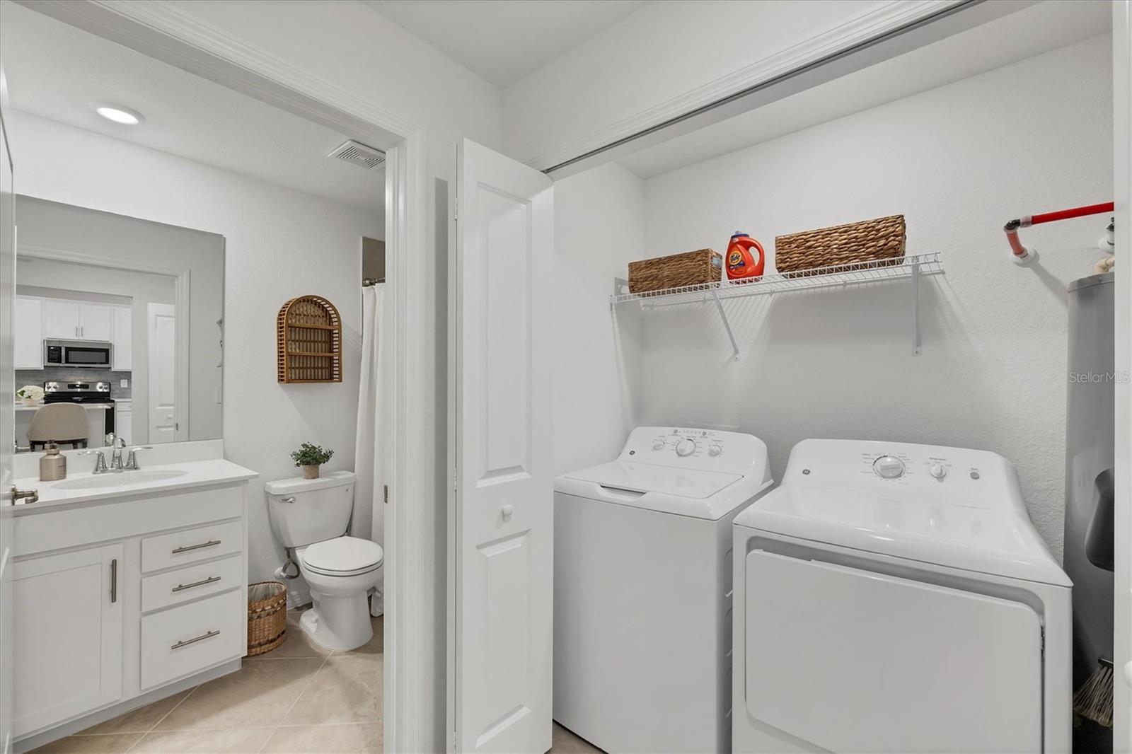 Image 19 of 41 For 12520 Galapagos Court 202