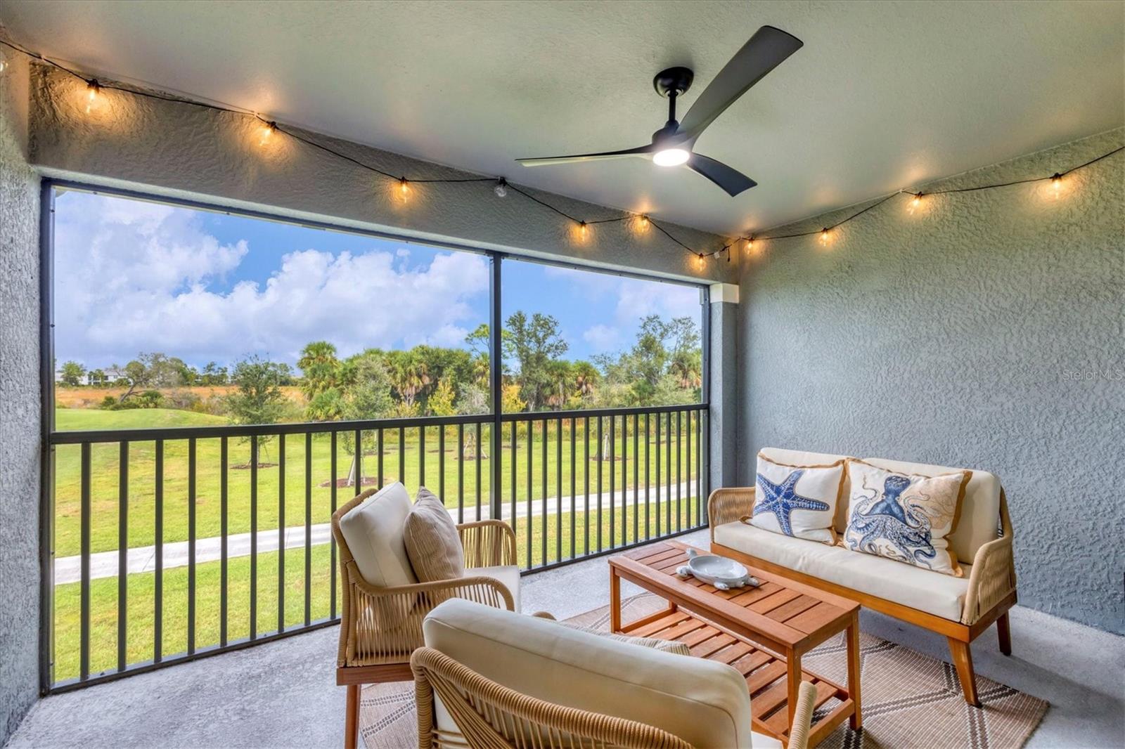 Image 20 of 41 For 12520 Galapagos Court 202