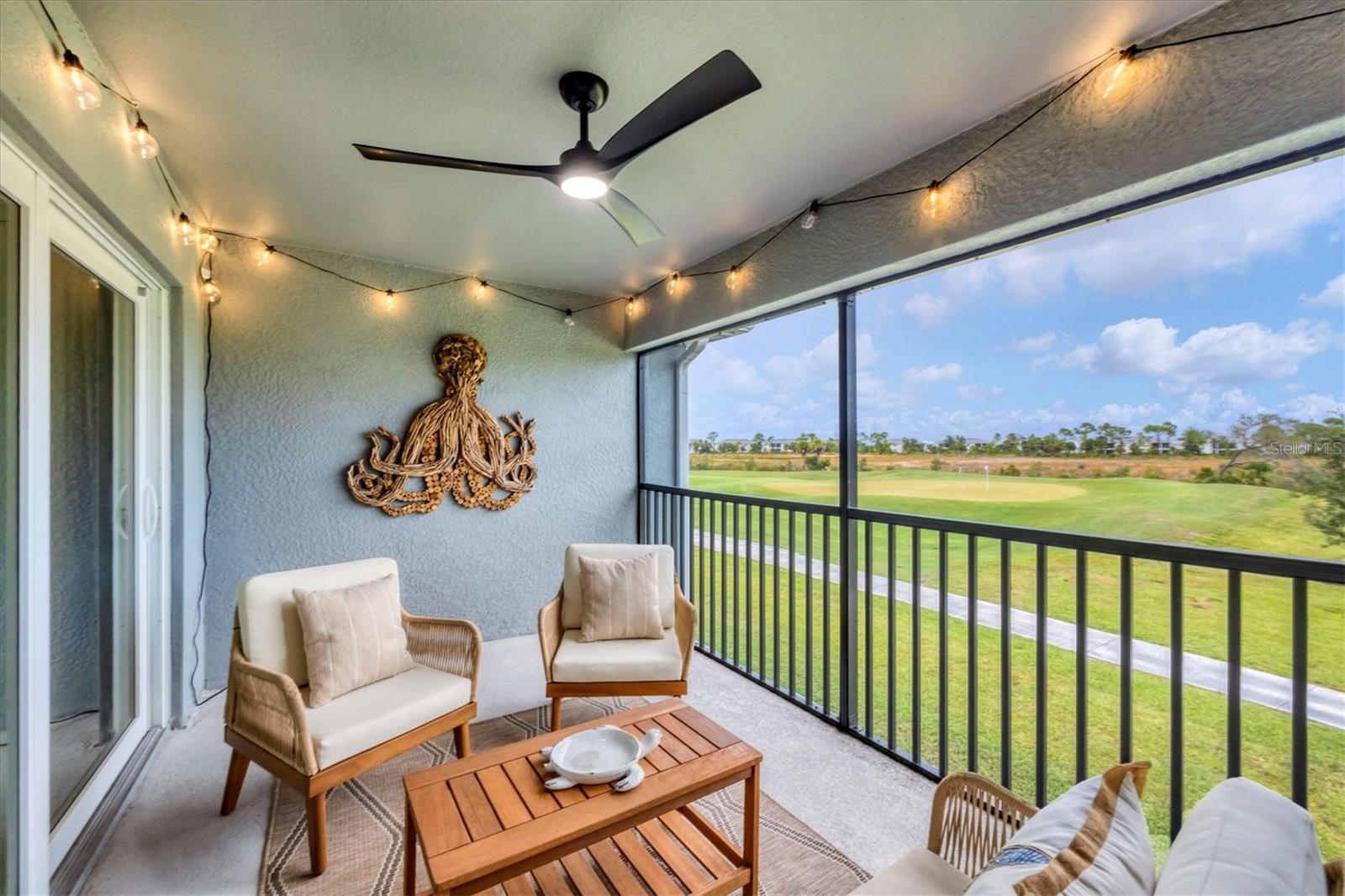 Image 21 of 41 For 12520 Galapagos Court 202