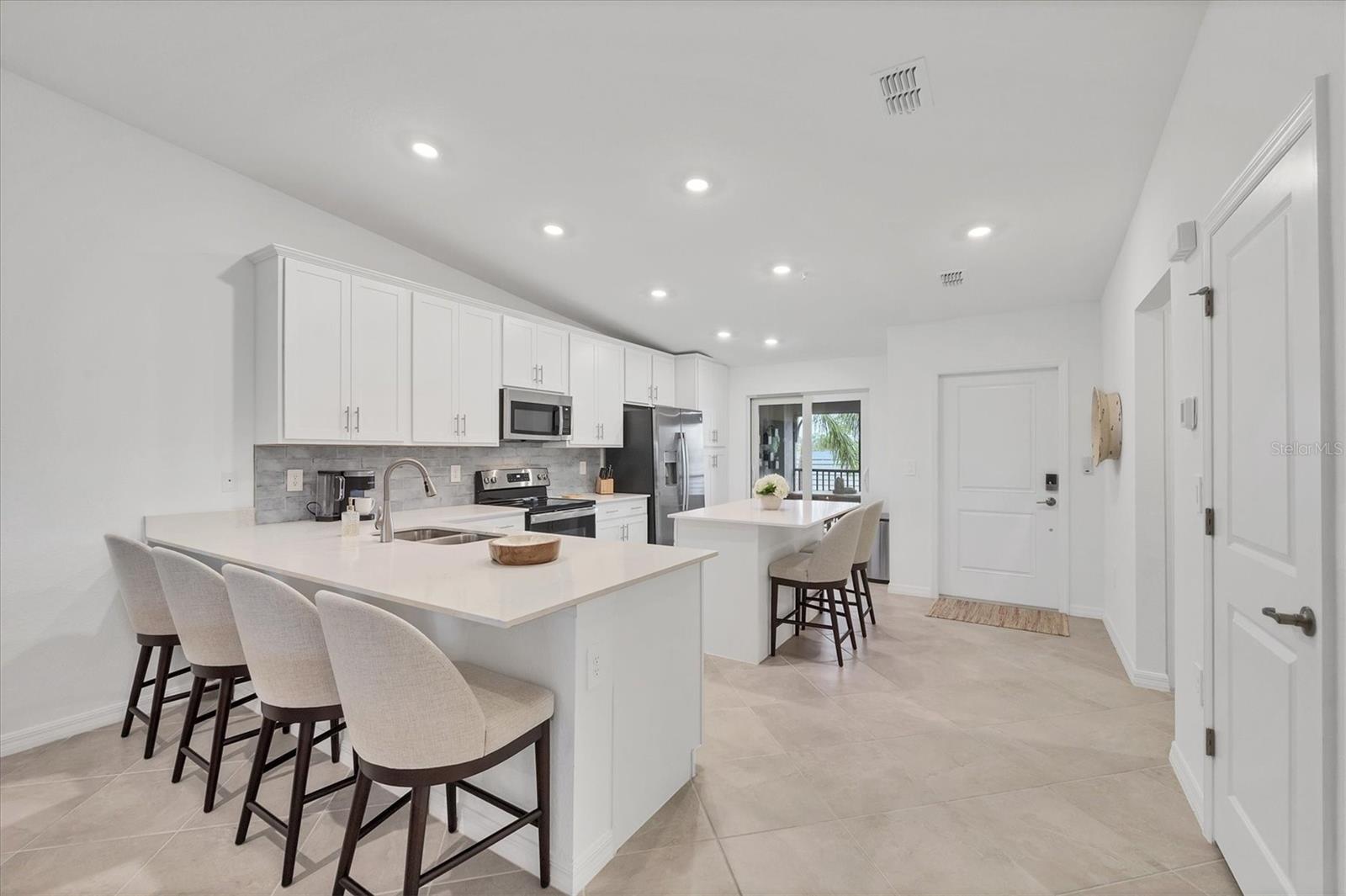 Image 3 of 41 For 12520 Galapagos Court 202