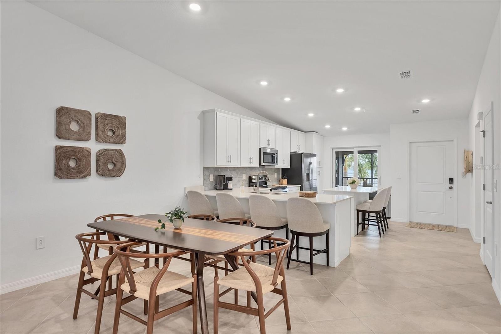 Image 9 of 41 For 12520 Galapagos Court 202