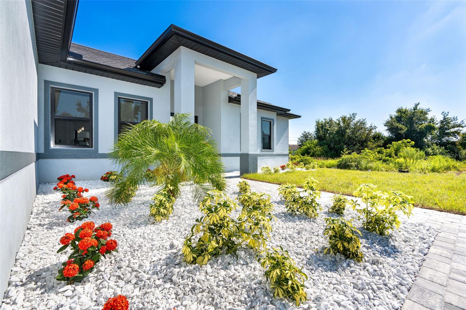 Image 3 of 55 For 11042 Carnegie Avenue