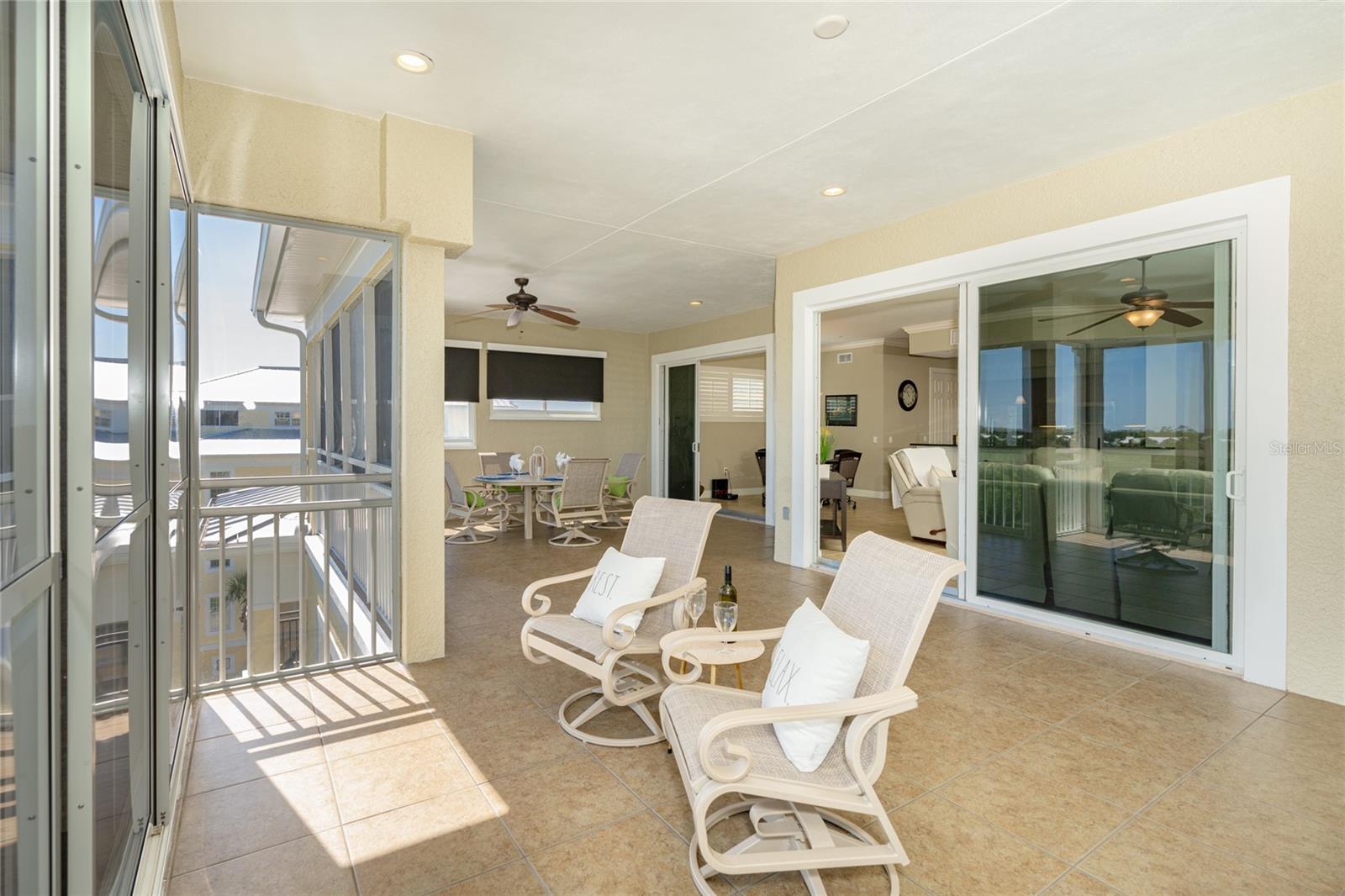 Image 25 of 45 For 10501 Amberjack Way 402