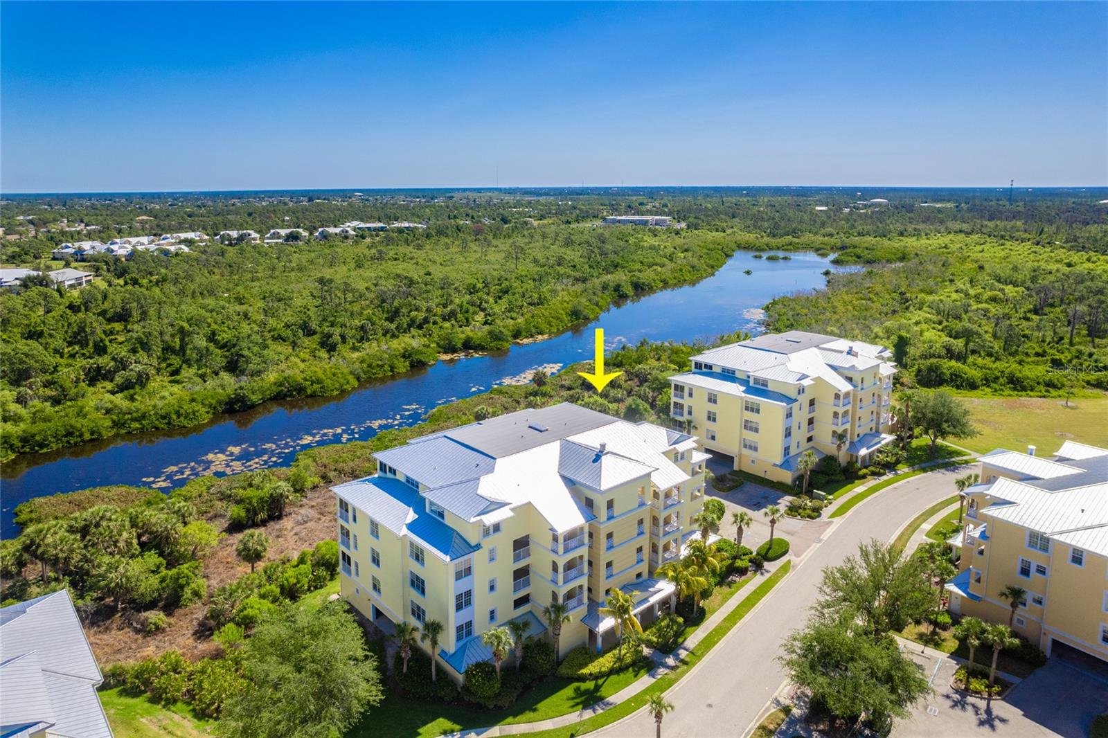 Image 37 of 45 For 10501 Amberjack Way 402