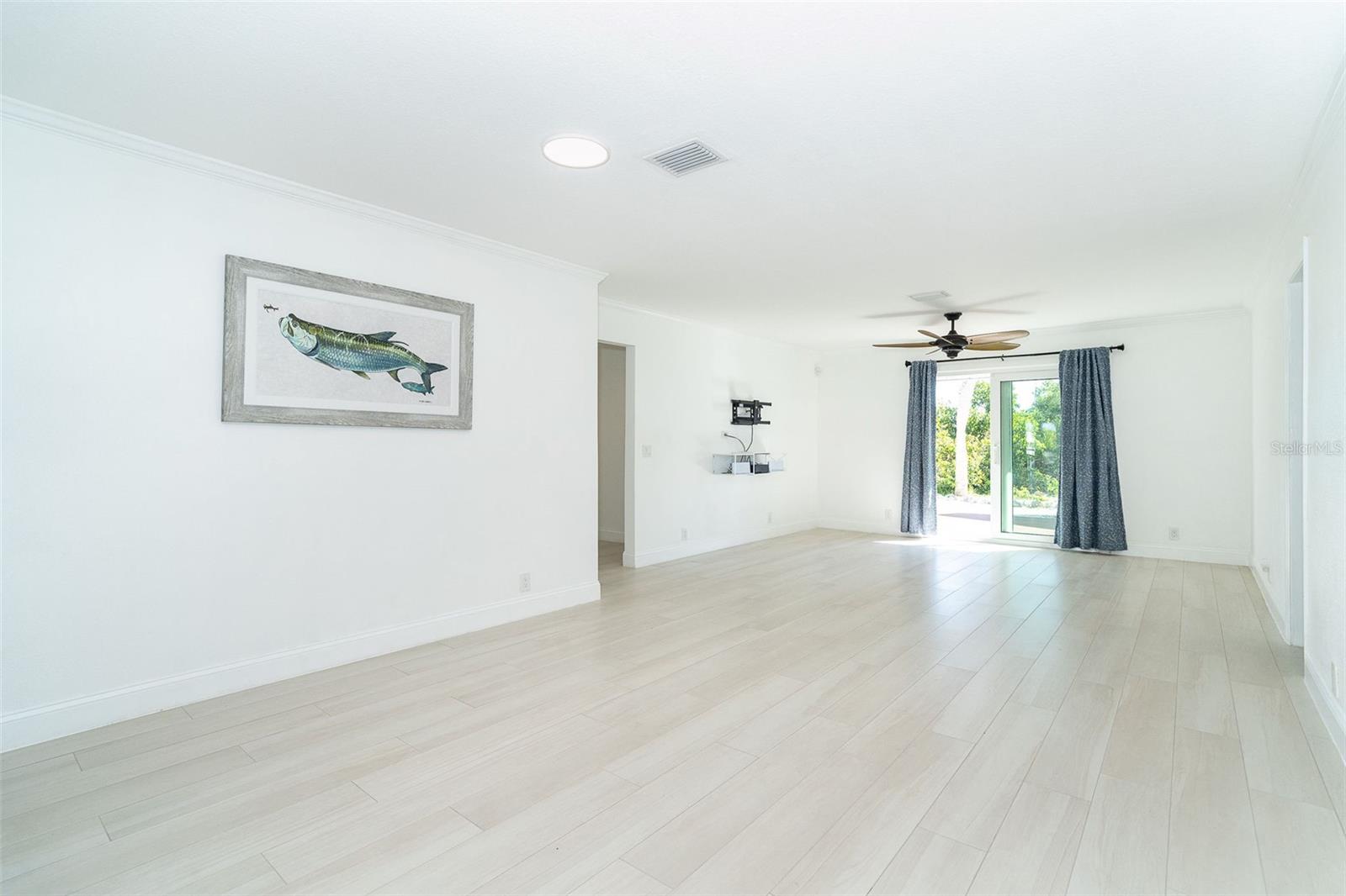 Image 15 of 72 For 13045 Via Cassia