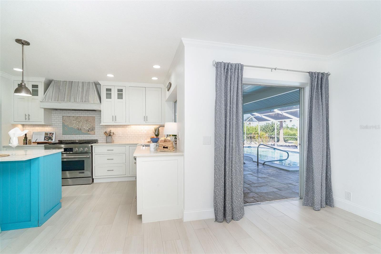 Image 16 of 72 For 13045 Via Cassia