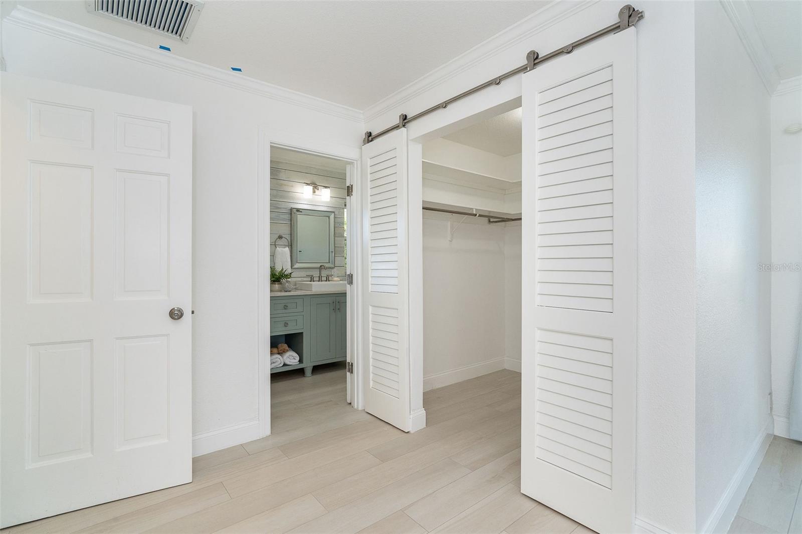 Image 26 of 72 For 13045 Via Cassia