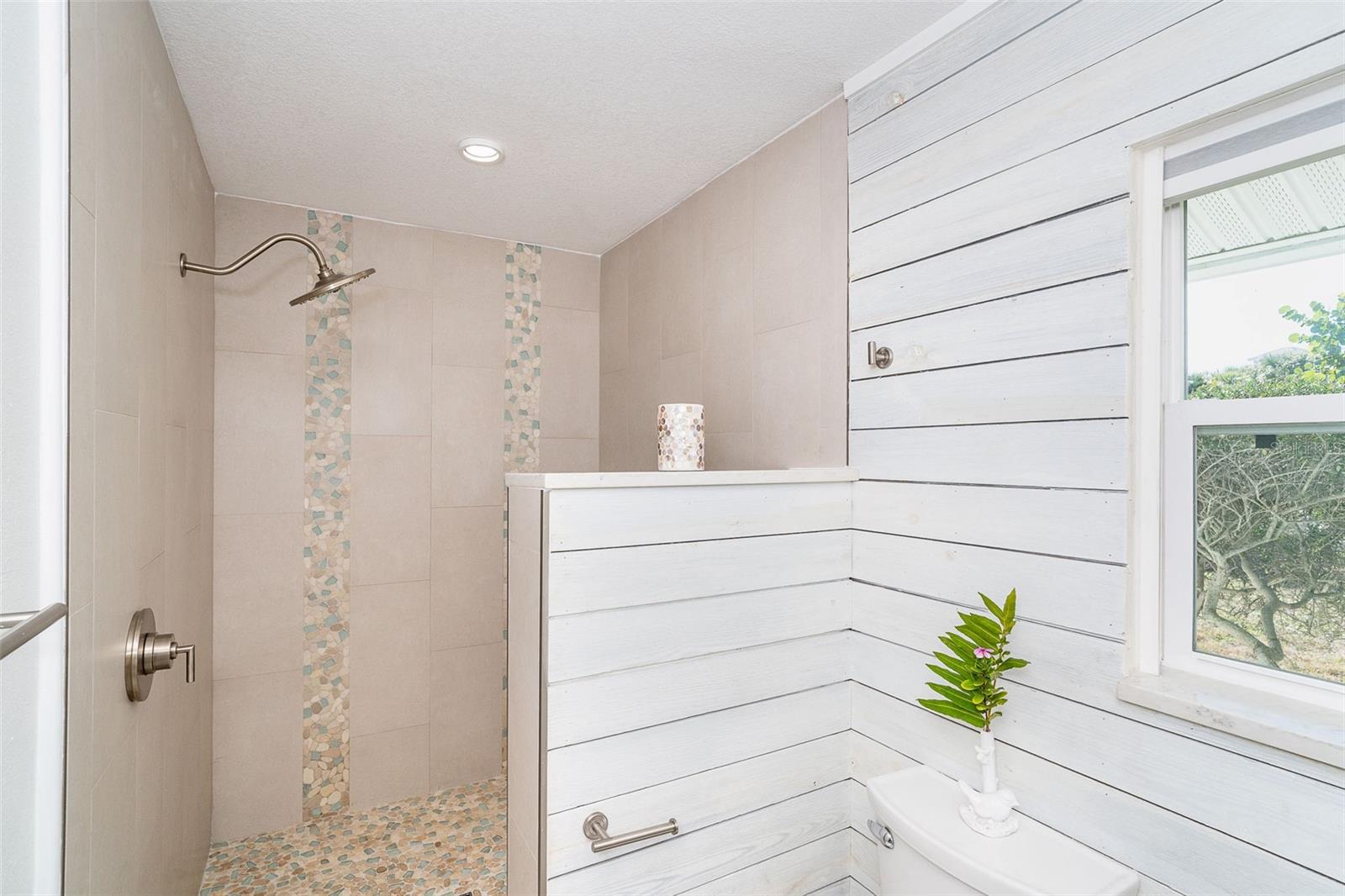 Image 28 of 72 For 13045 Via Cassia