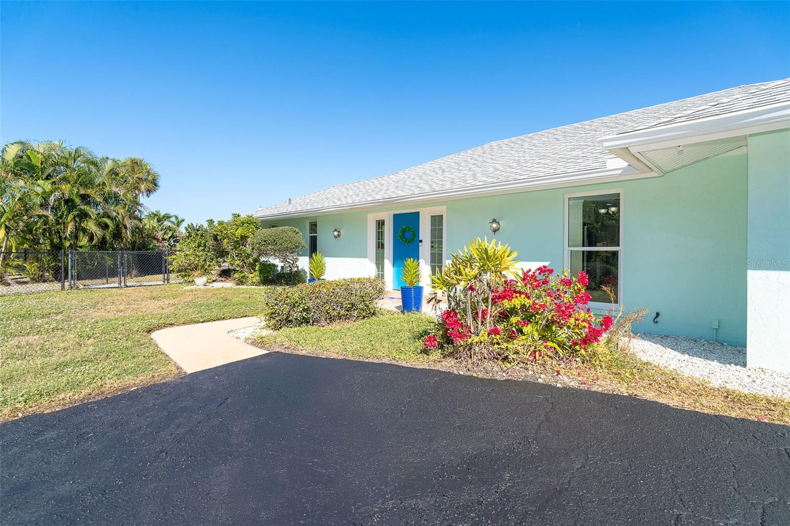 Image 3 of 72 For 13045 Via Cassia