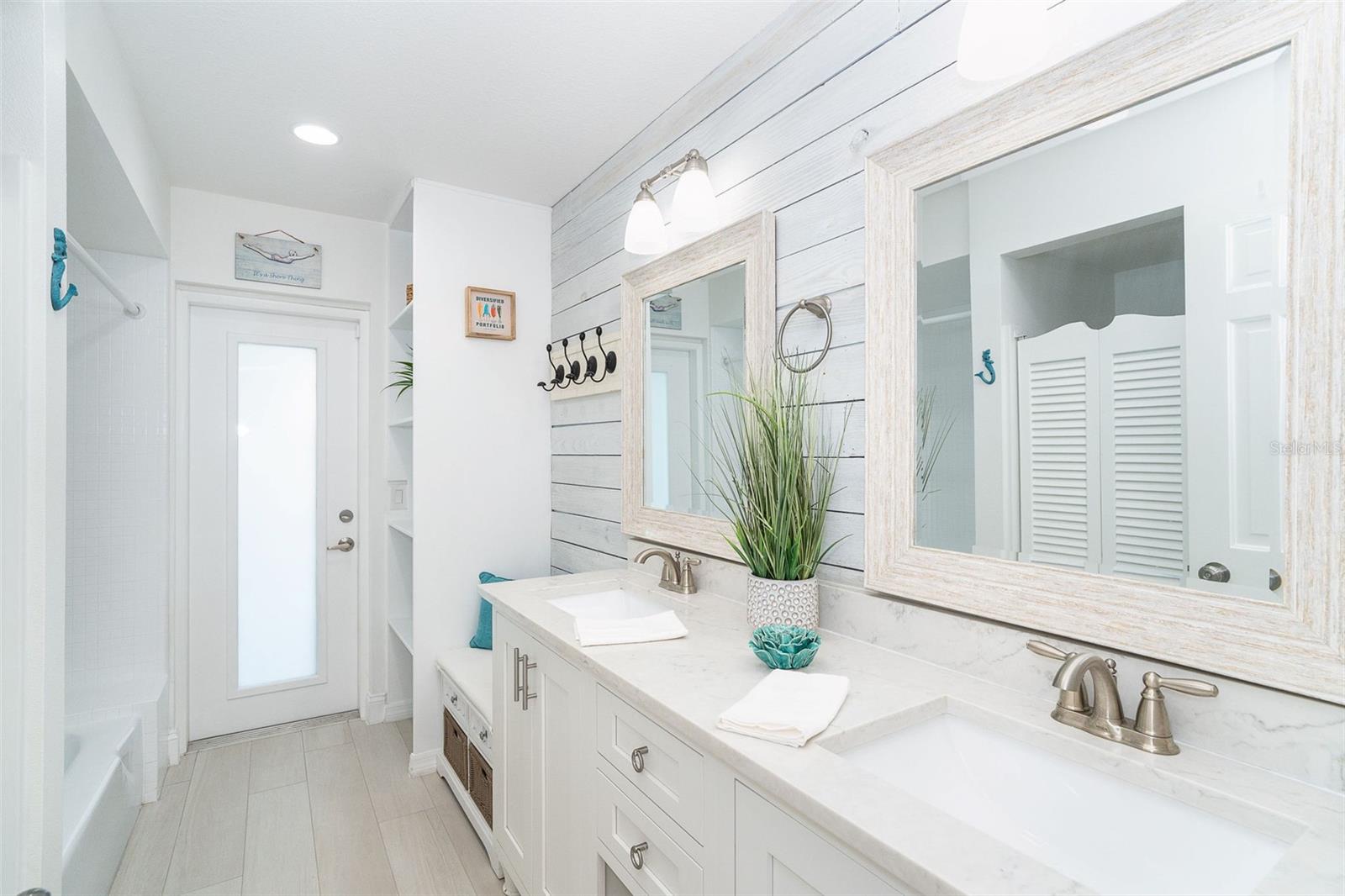 Image 31 of 72 For 13045 Via Cassia