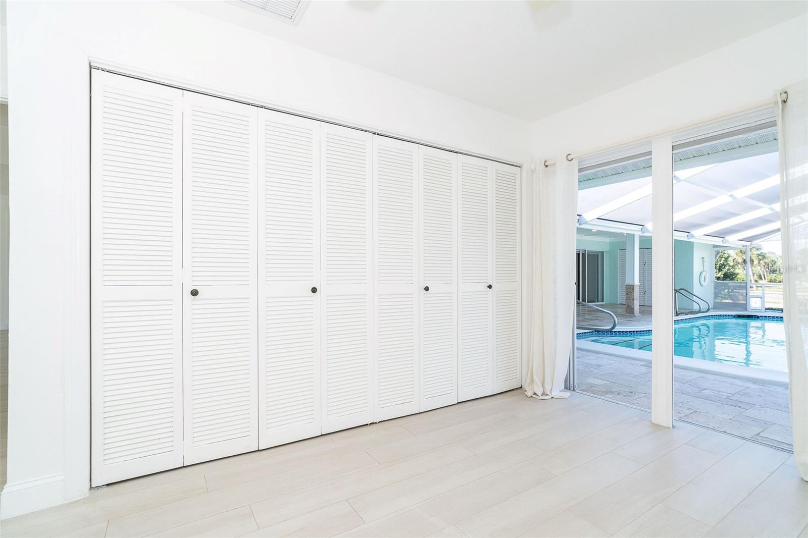 Image 35 of 72 For 13045 Via Cassia