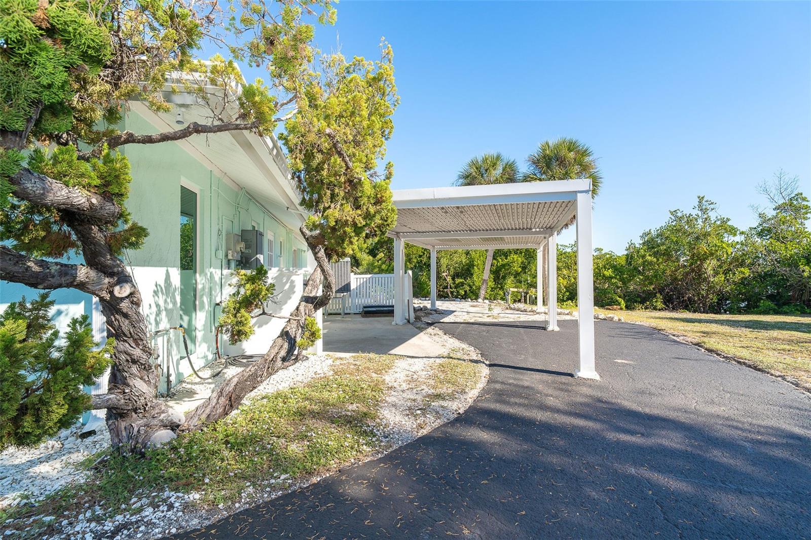 Image 44 of 72 For 13045 Via Cassia