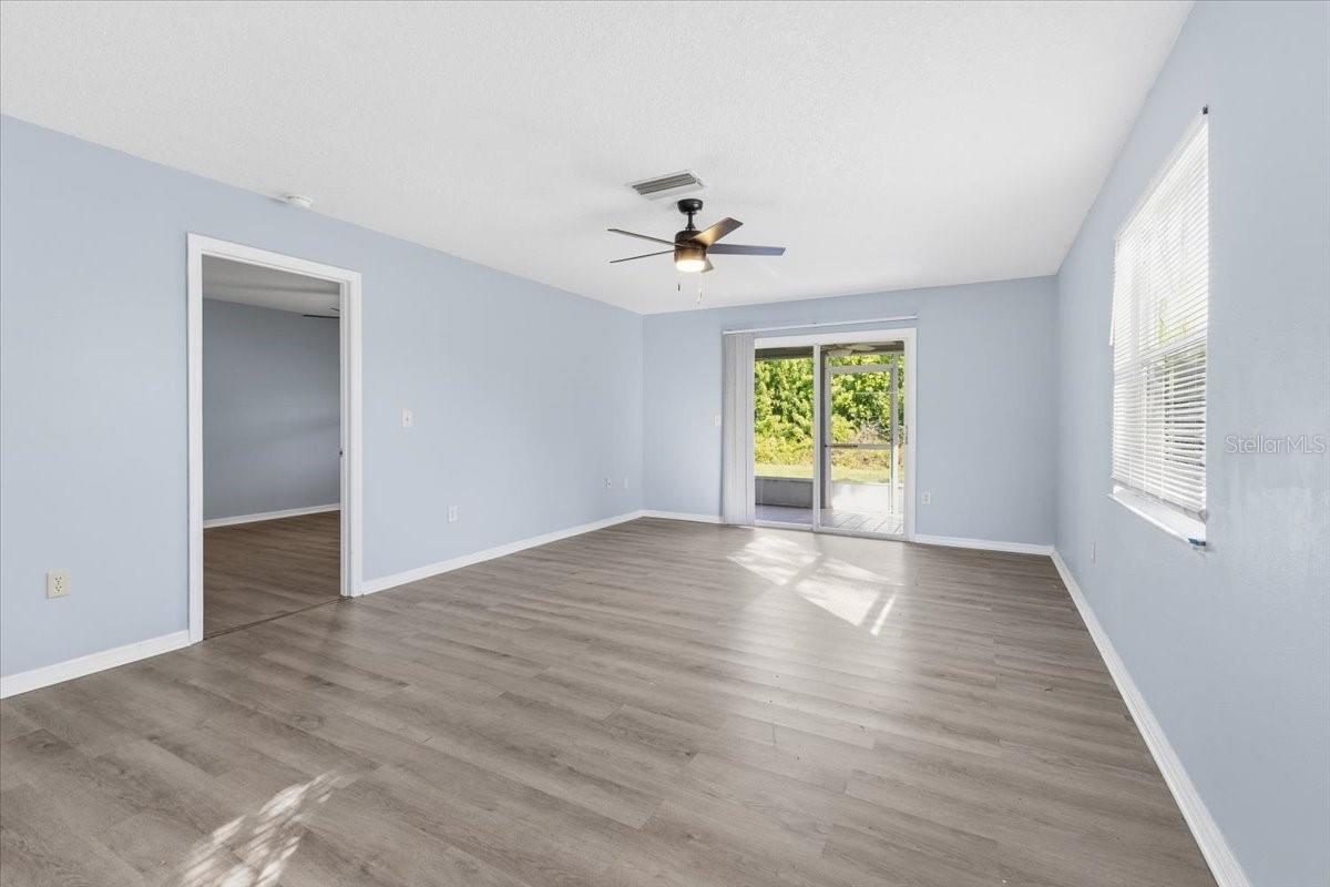 Image 12 of 23 For 10340 Kidron Avenue B