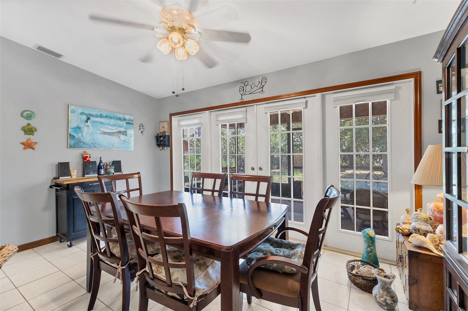 Image 15 of 35 For 521 Artists Avenue