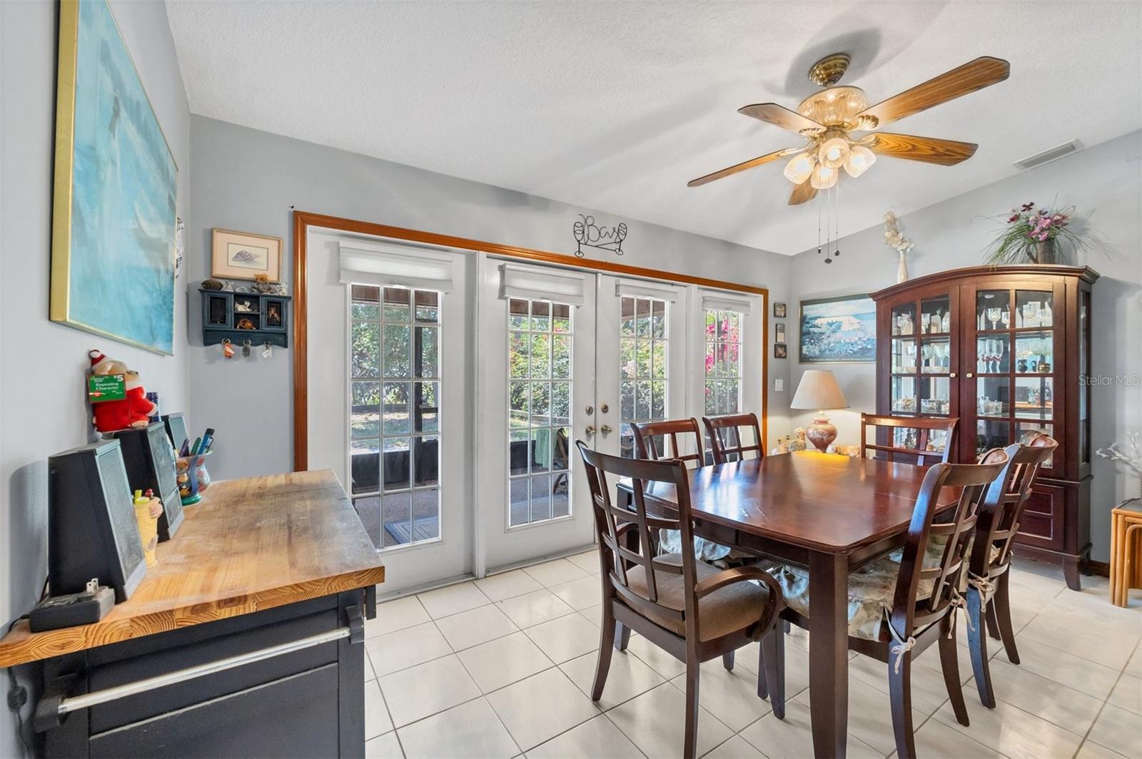 Image 16 of 35 For 521 Artists Avenue